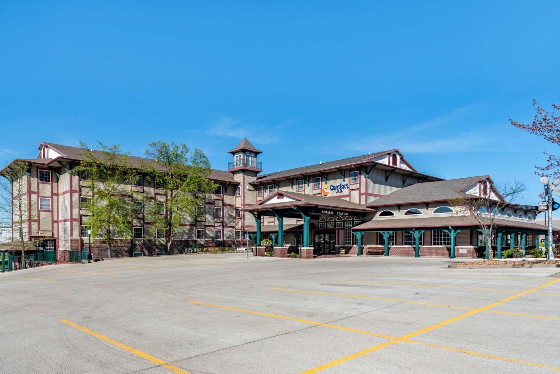 Comfort Inn Sedalia Station photo 2