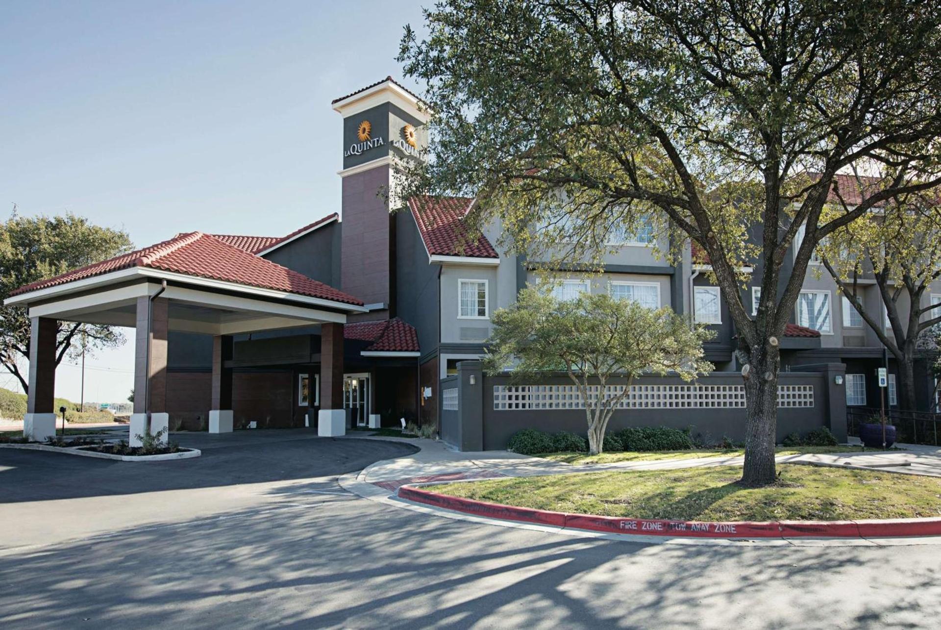 La Quinta Inn & Suites by Wyndham Austin Near The Domain photo 5