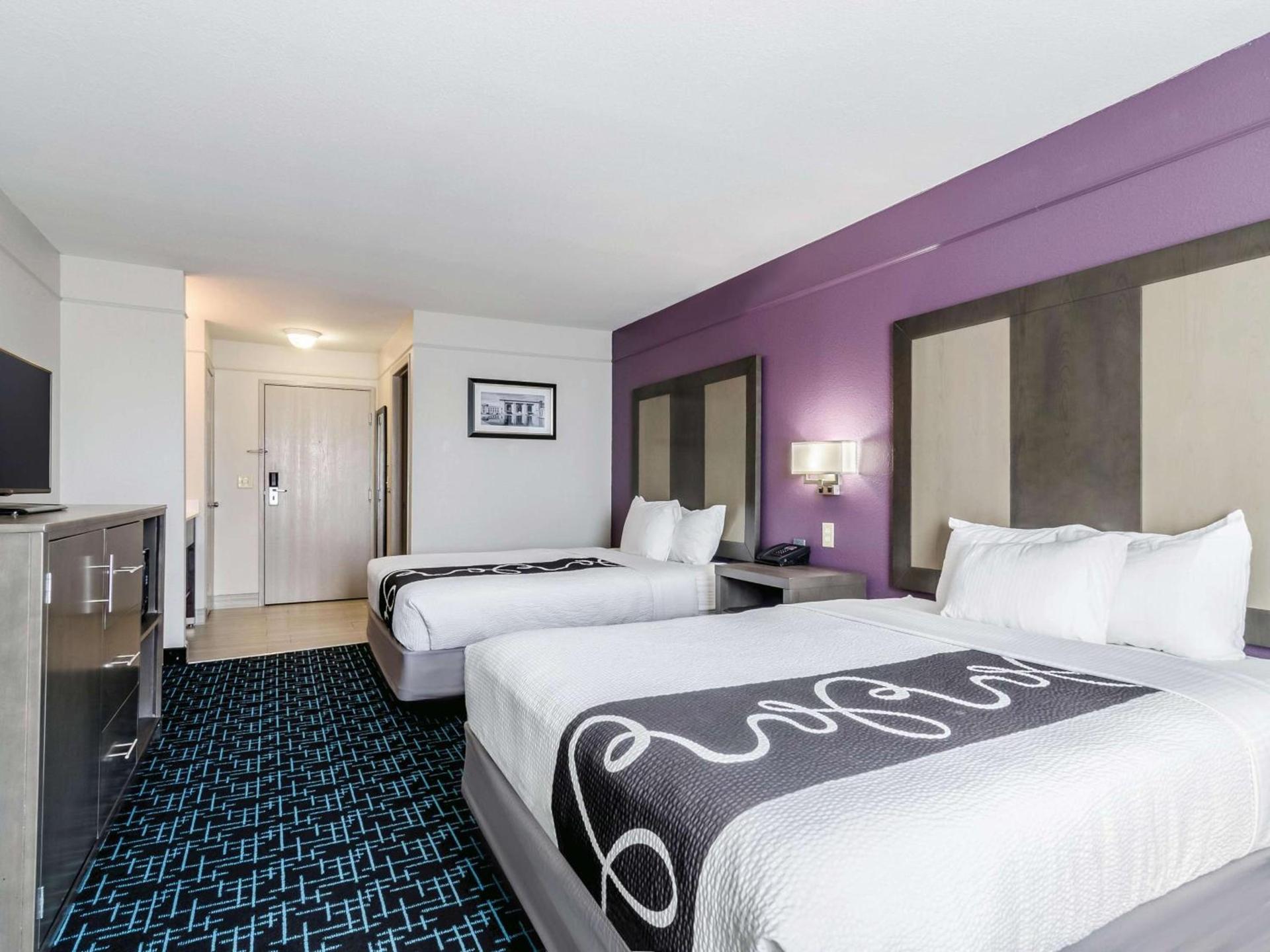 La Quinta by Wyndham Kansas City Airport photo 16