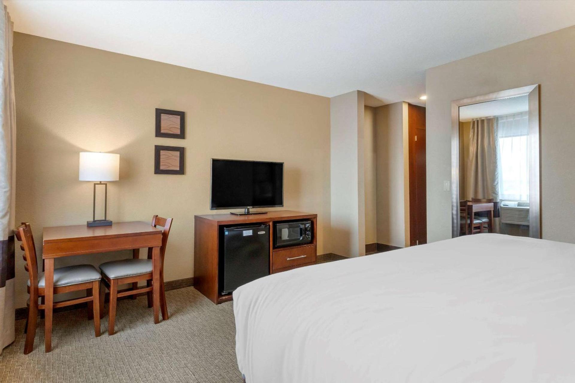 Comfort Inn Sault Ste Marie MI photo 7