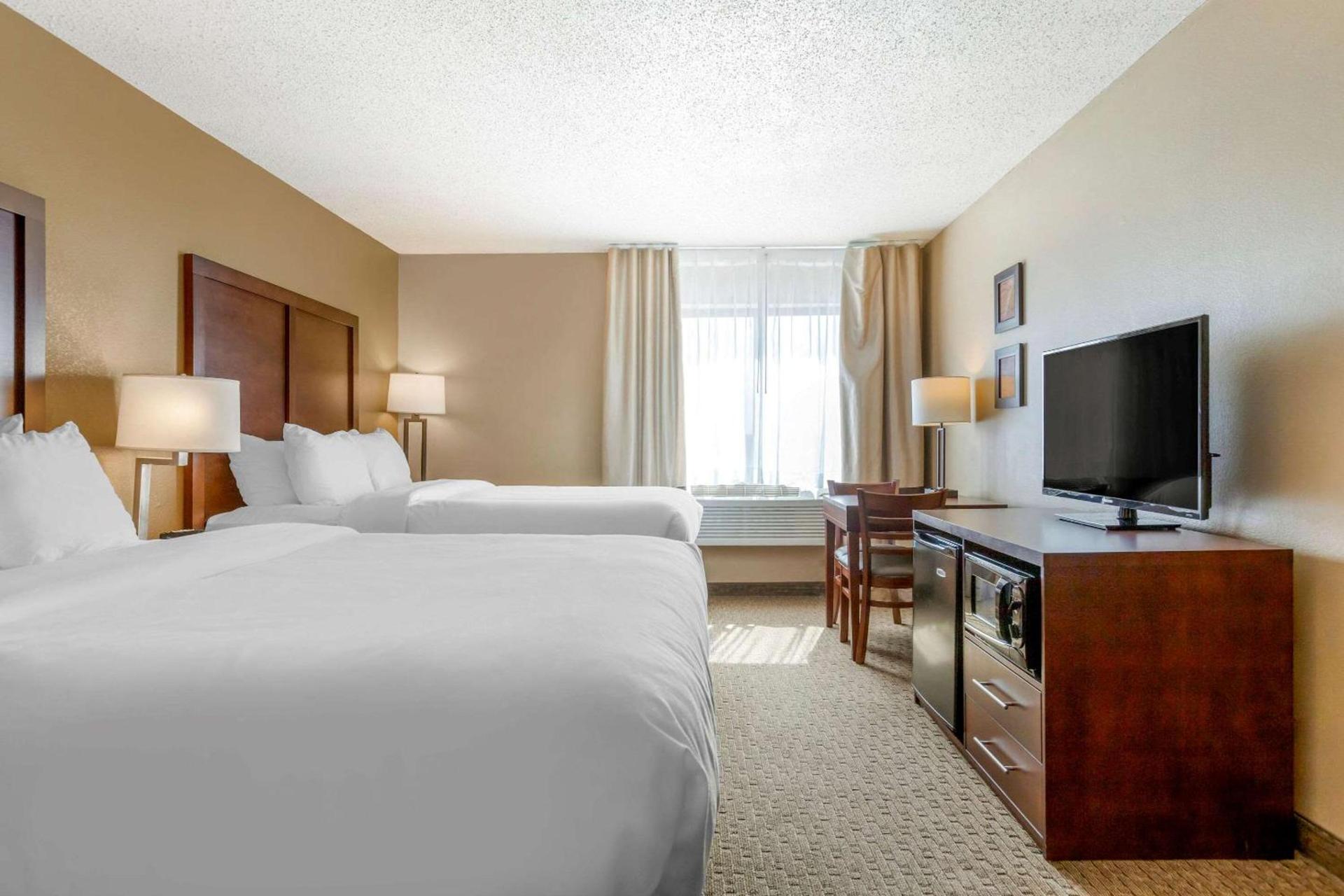 Comfort Inn Sault Ste Marie MI photo 9