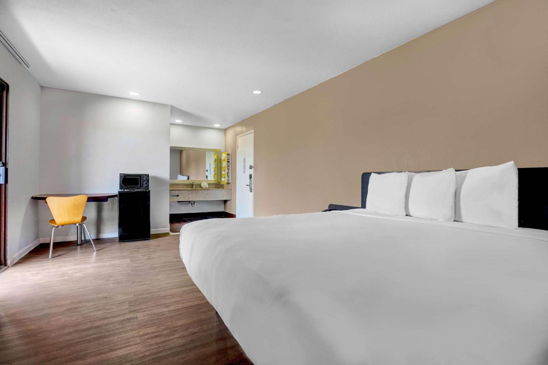 Motel 6-Ukiah, CA - North photo 6