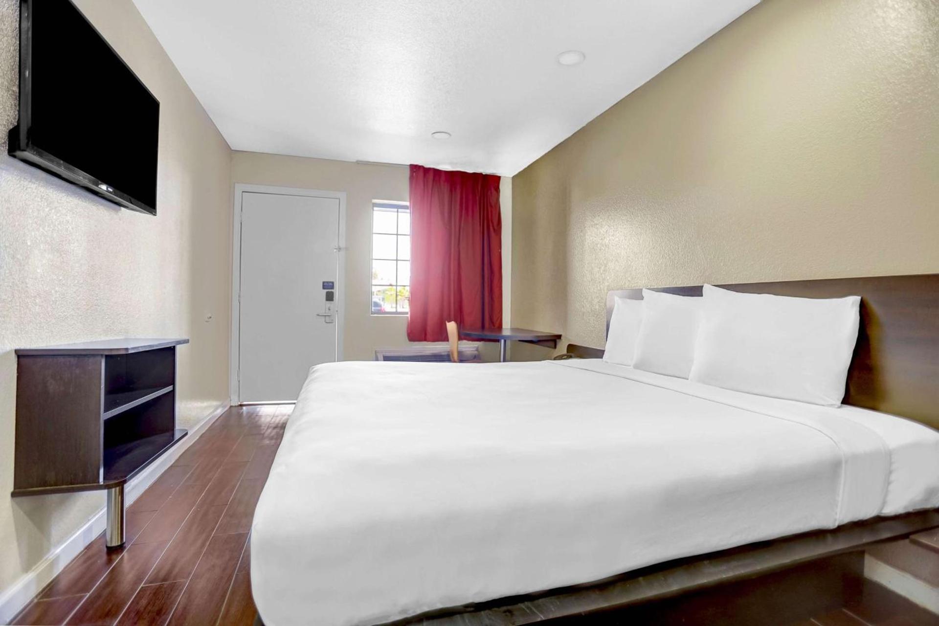 Motel 6-Ukiah, CA - North photo 8
