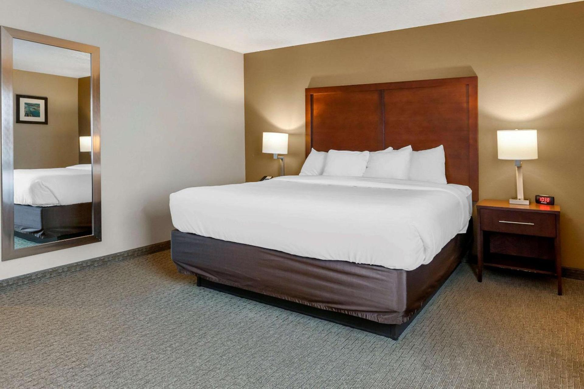 Comfort Inn Sault Ste Marie MI photo 17
