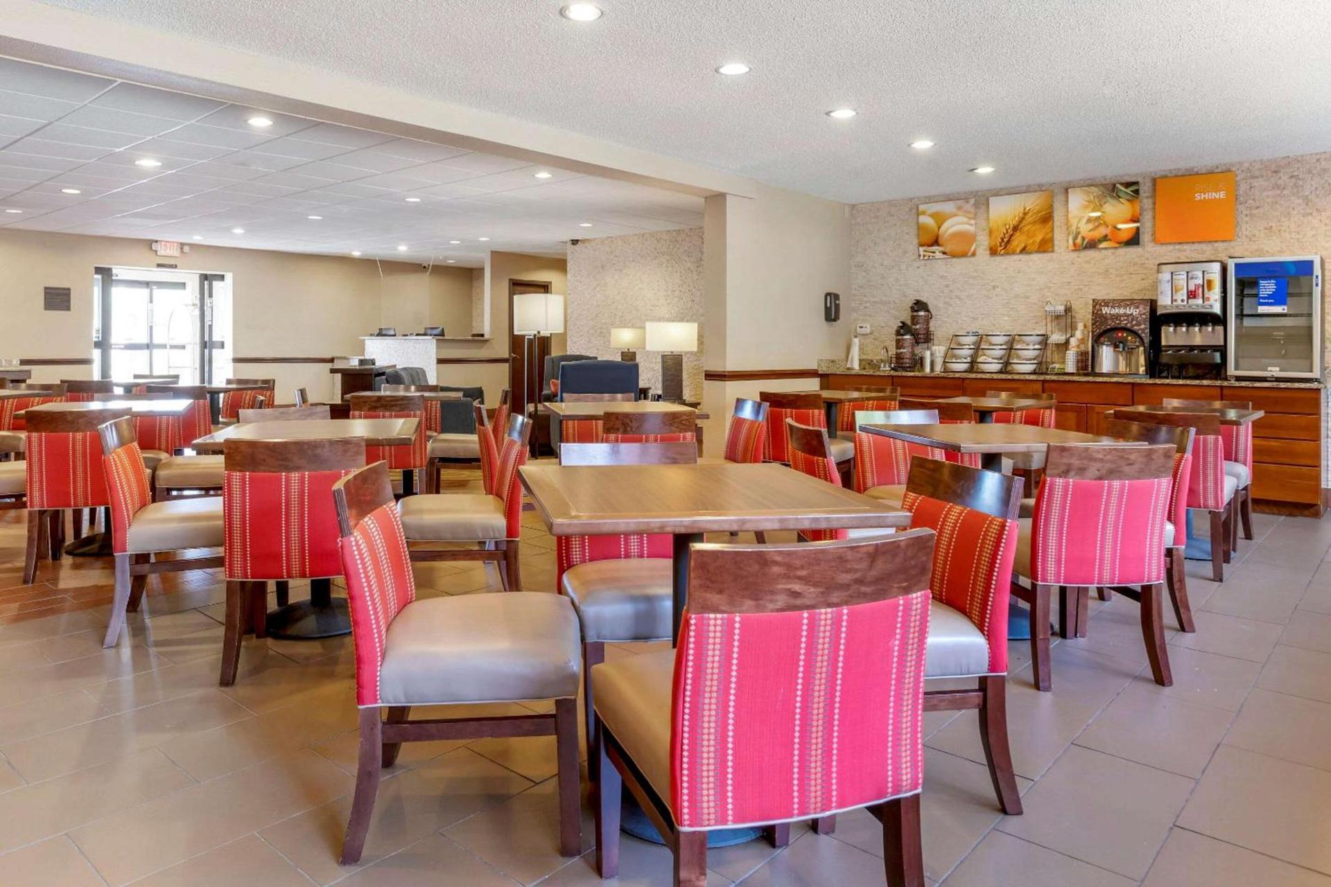 Comfort Inn Sault Ste Marie MI photo 40
