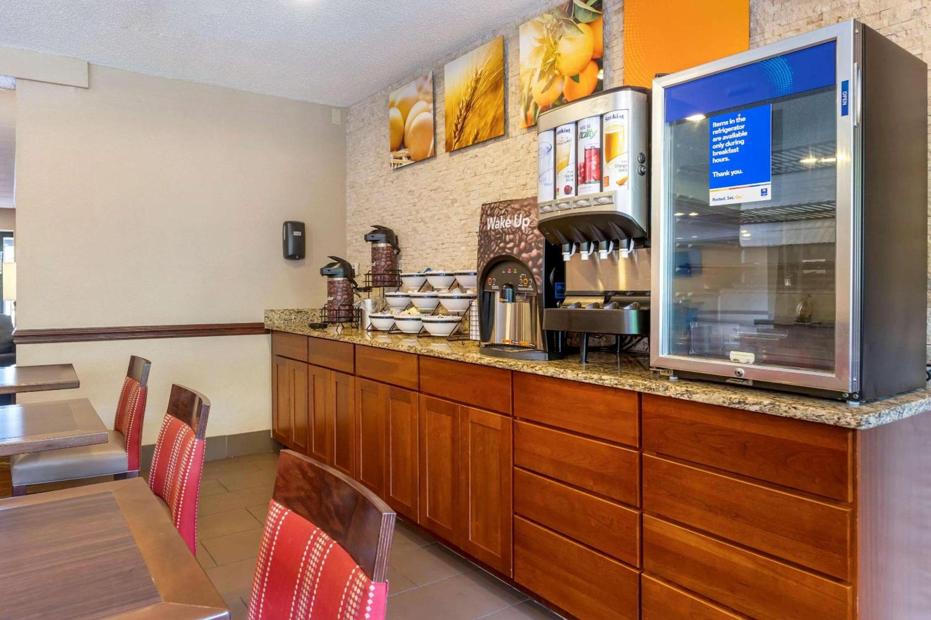 Comfort Inn Sault Ste Marie MI photo 41
