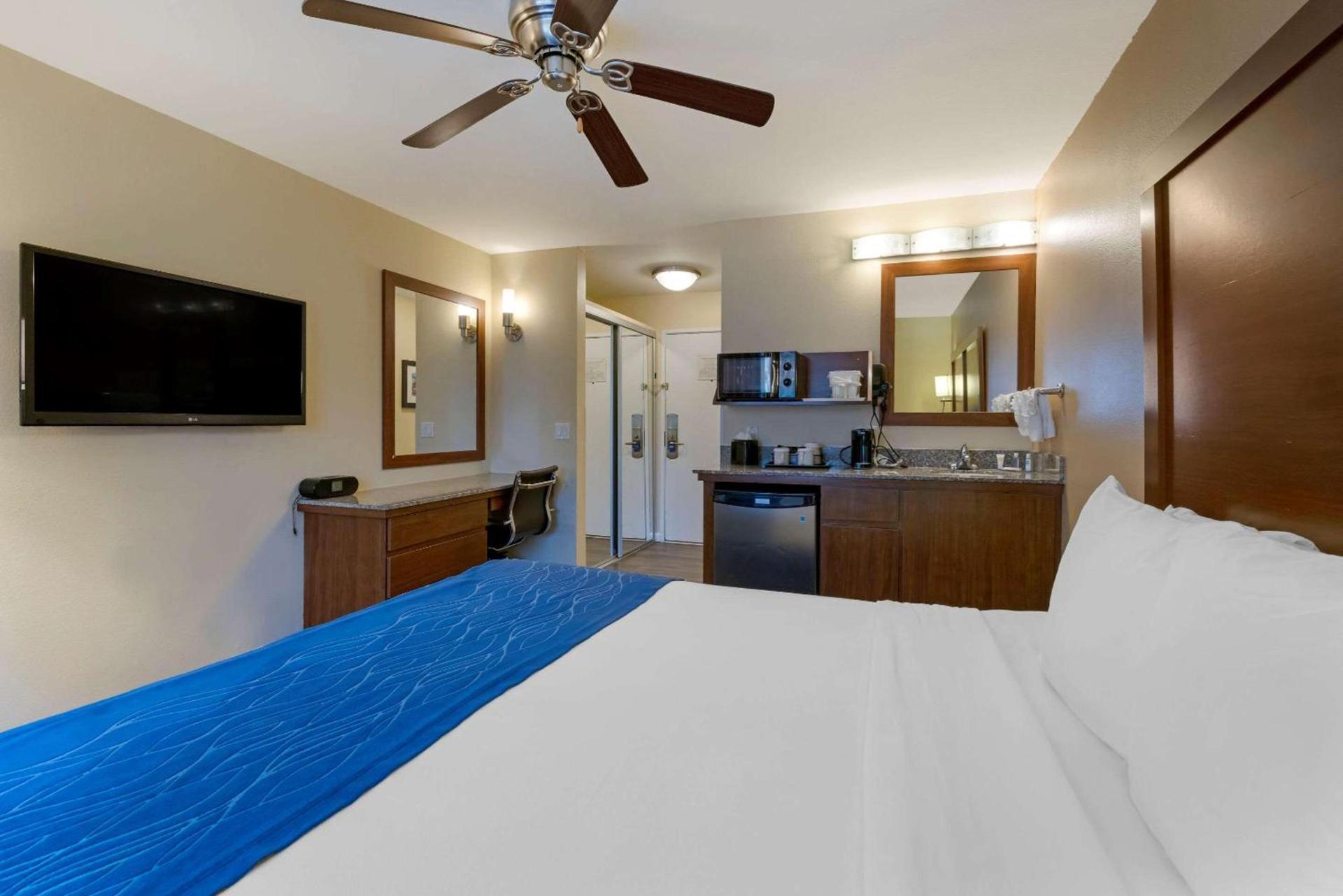 Comfort Inn Gaslamp Convention Center photo 16