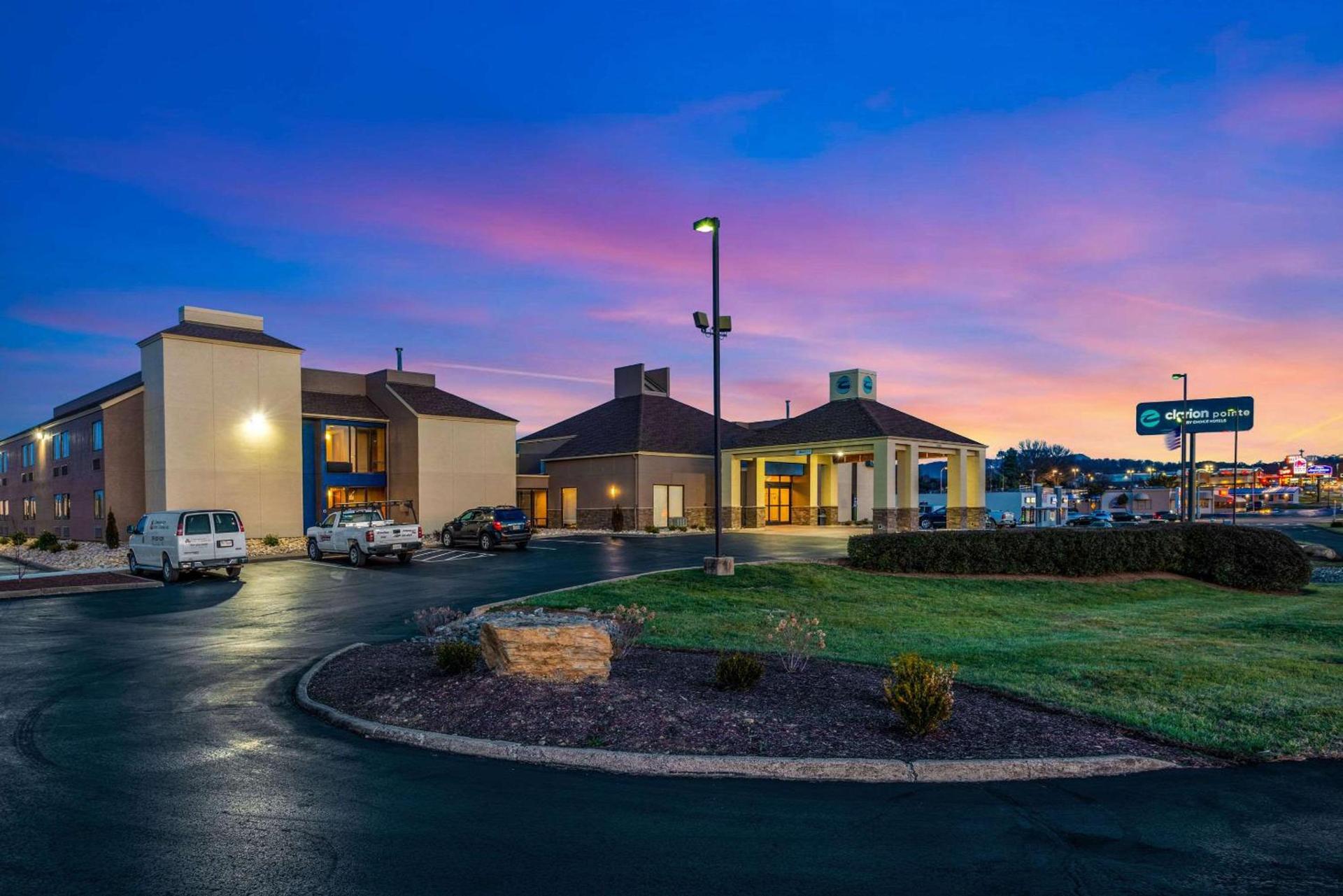 Clarion Pointe Harrisonburg photo 40