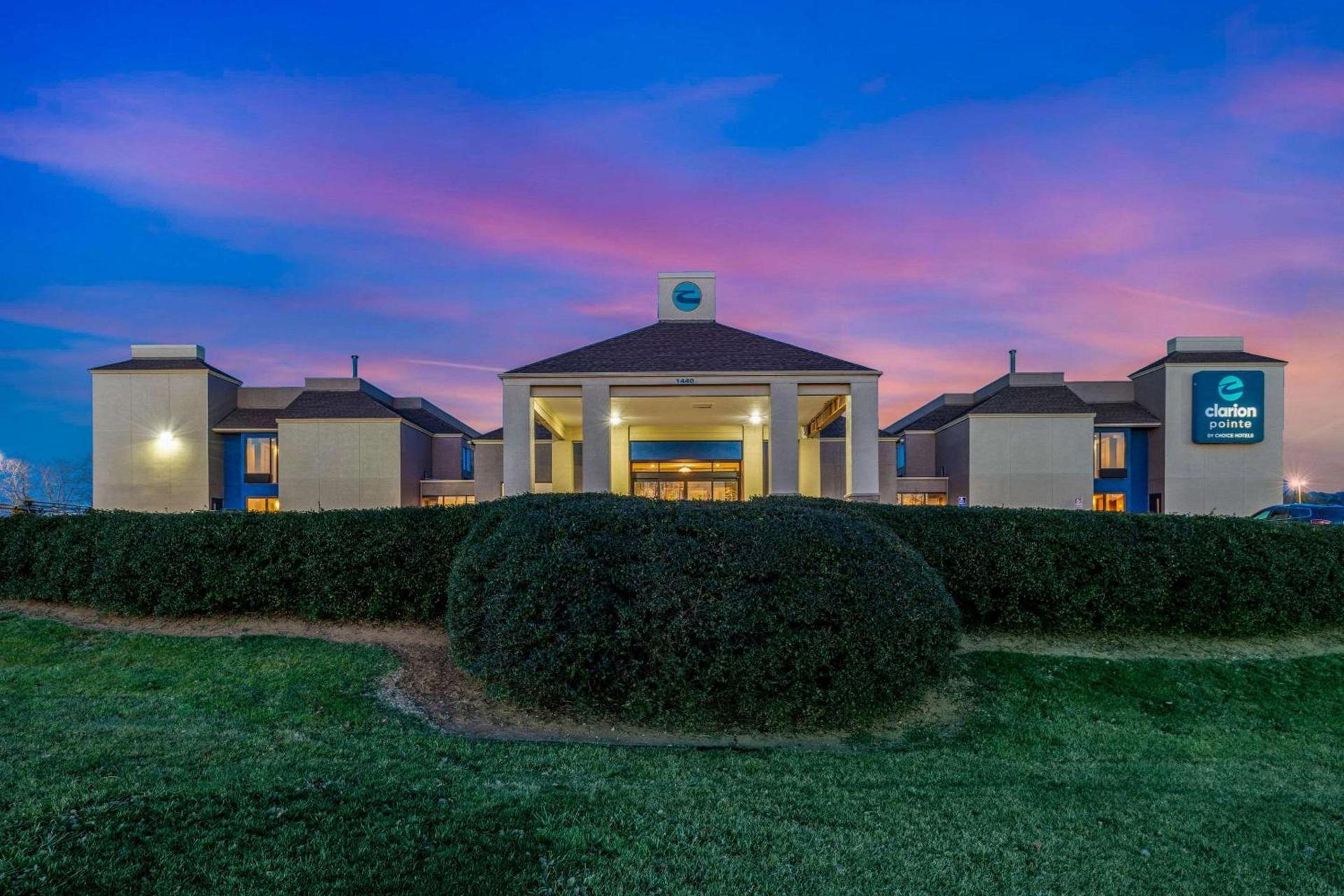 Clarion Pointe Harrisonburg photo 42