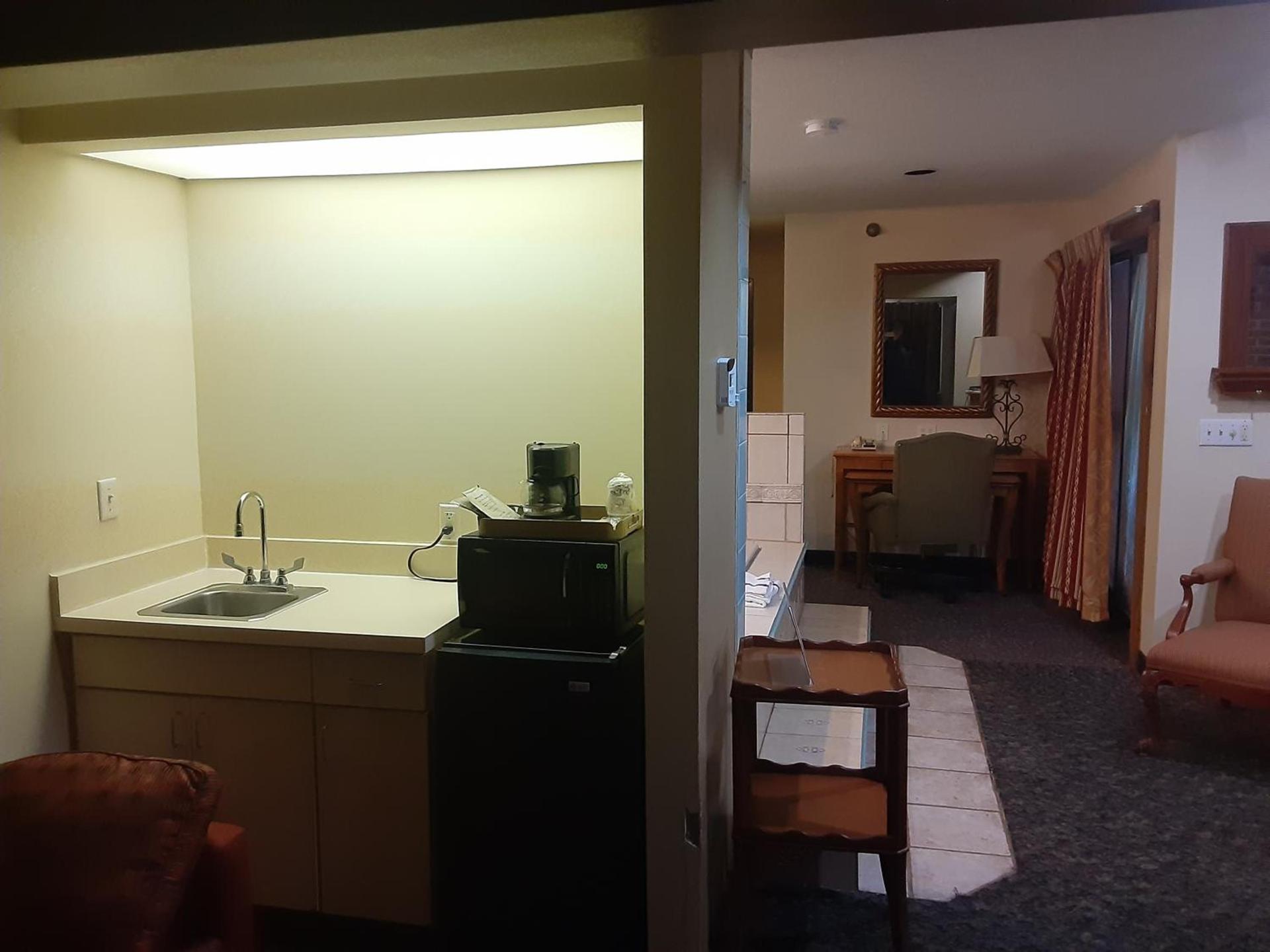American Inn and Suites Ionia photo 3