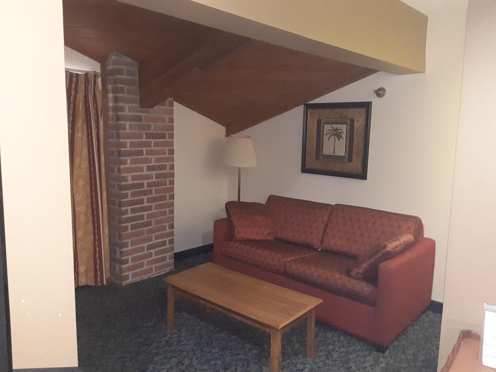 American Inn and Suites Ionia photo 7