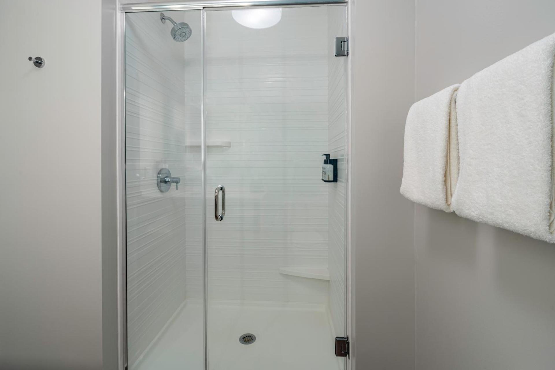 avid hotels Milwaukee West - Waukesha by IHG photo 25