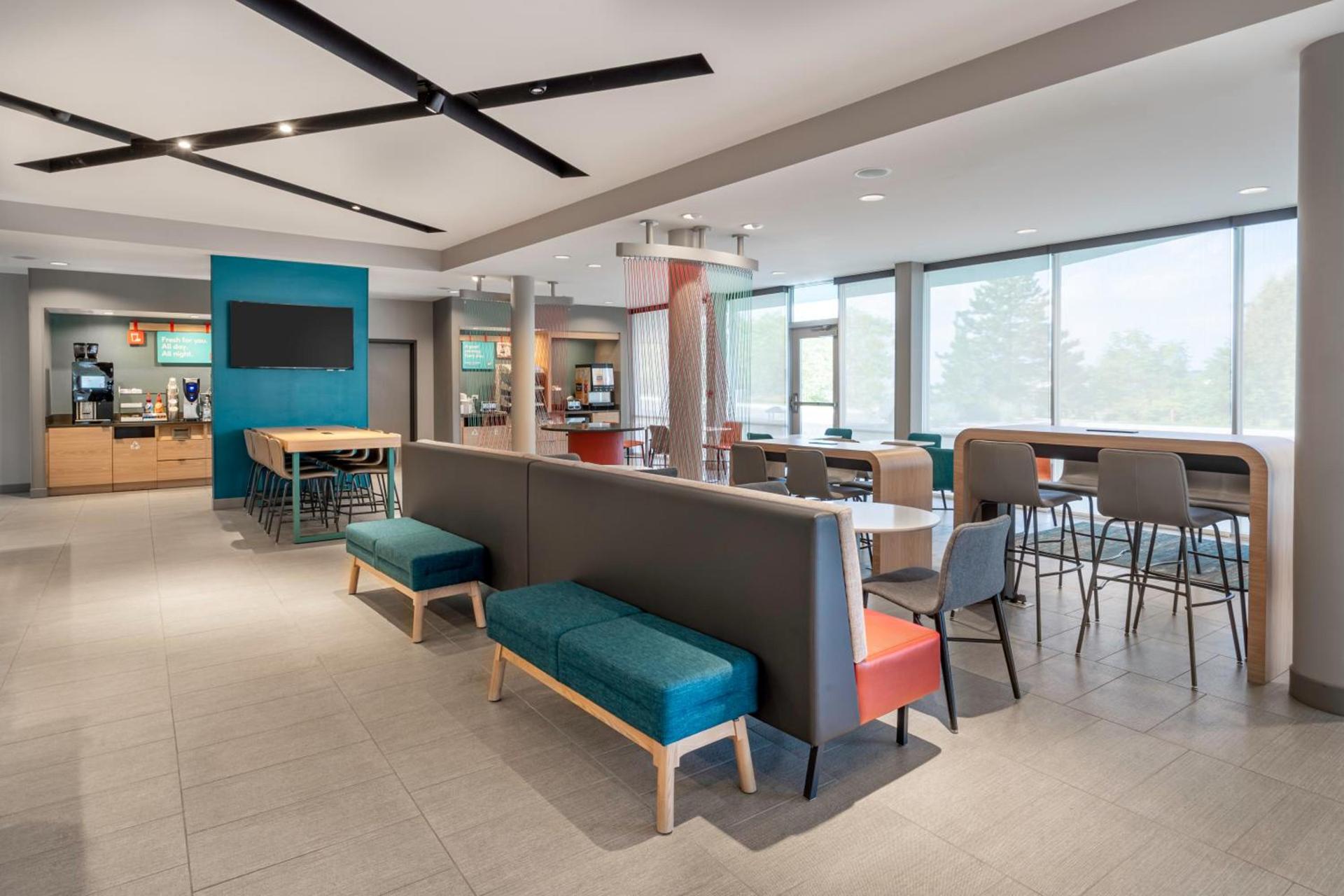 avid hotels Milwaukee West - Waukesha by IHG photo 11