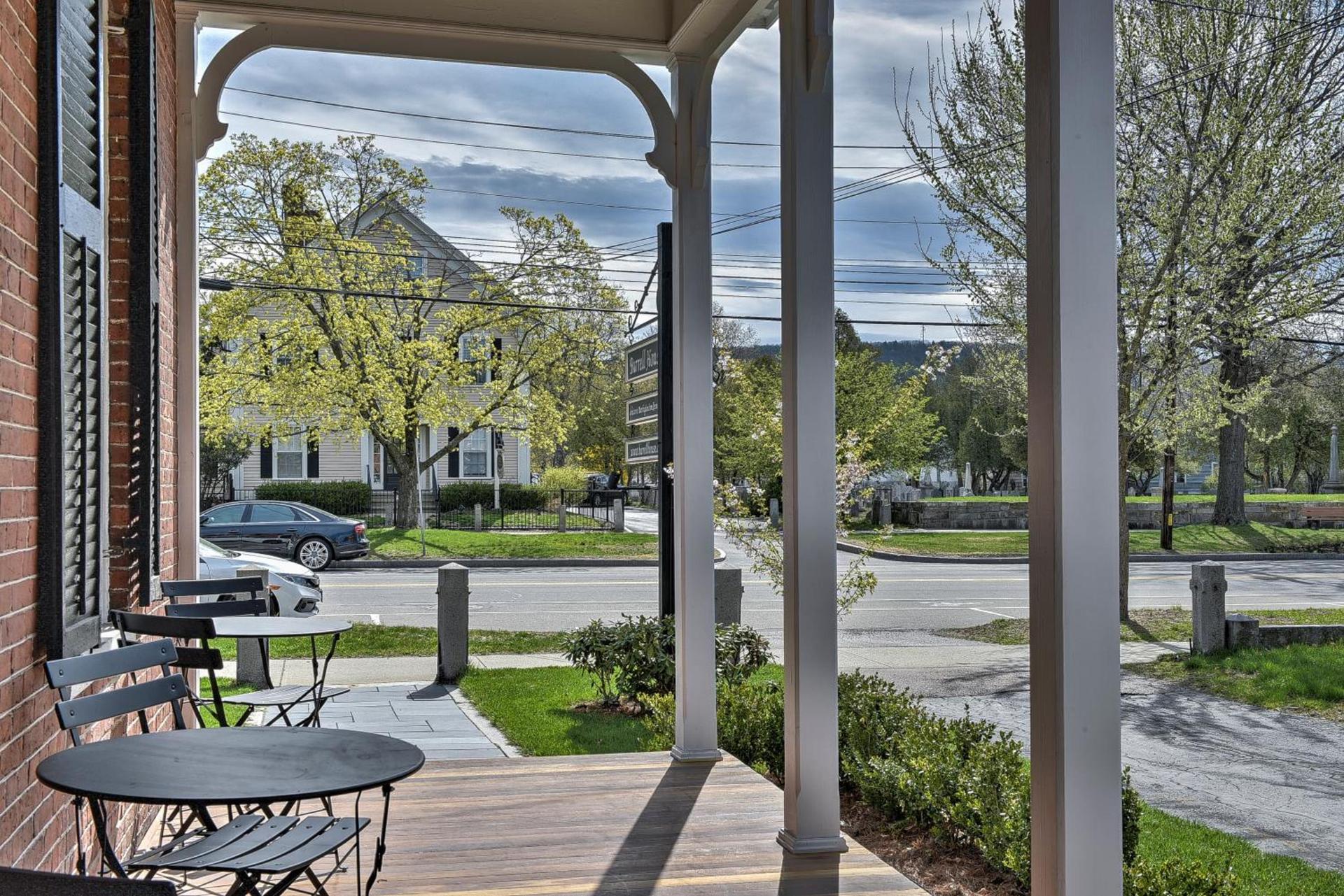 The Burrell House photo 19