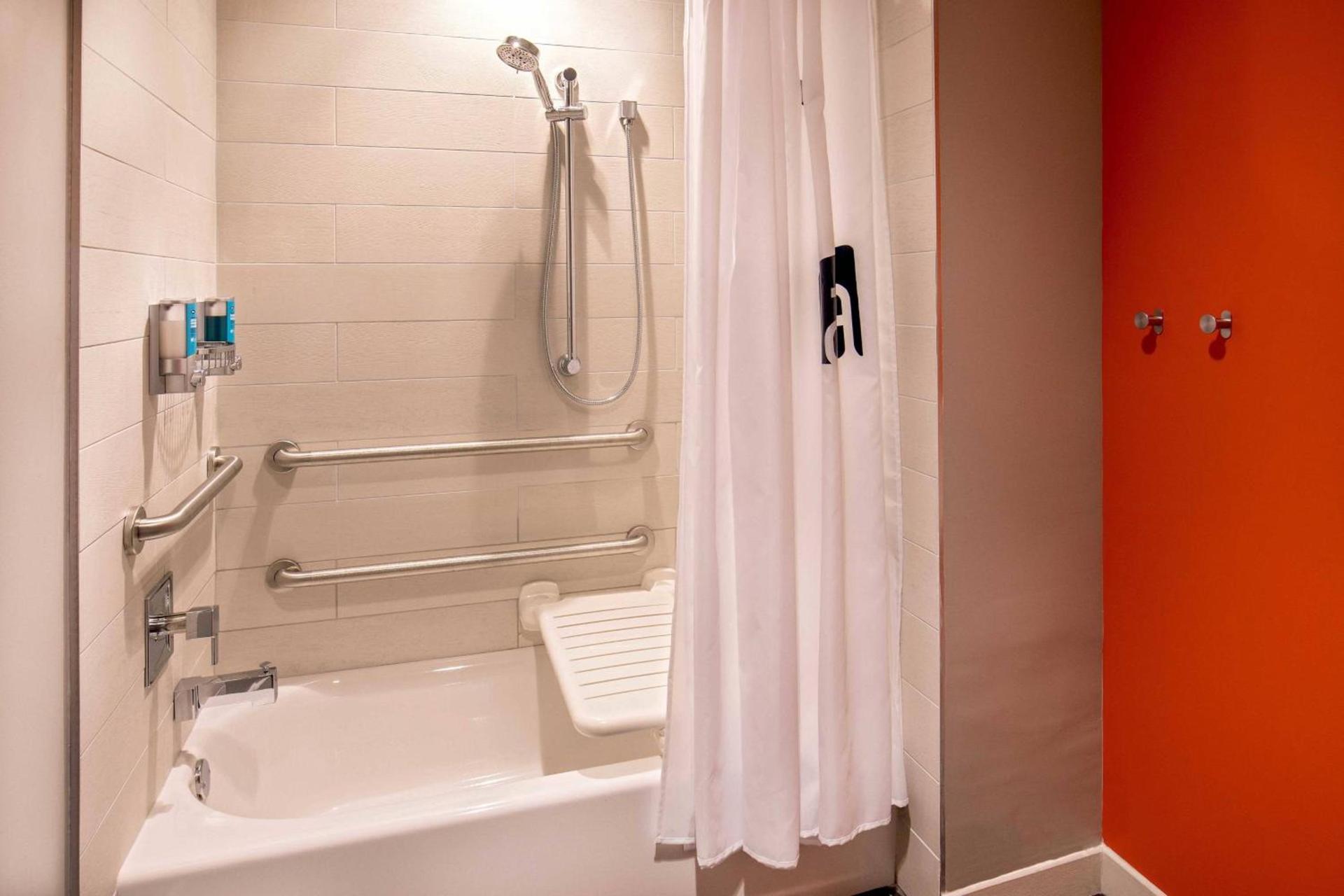 Aloft by Marriott Alpharetta photo 11