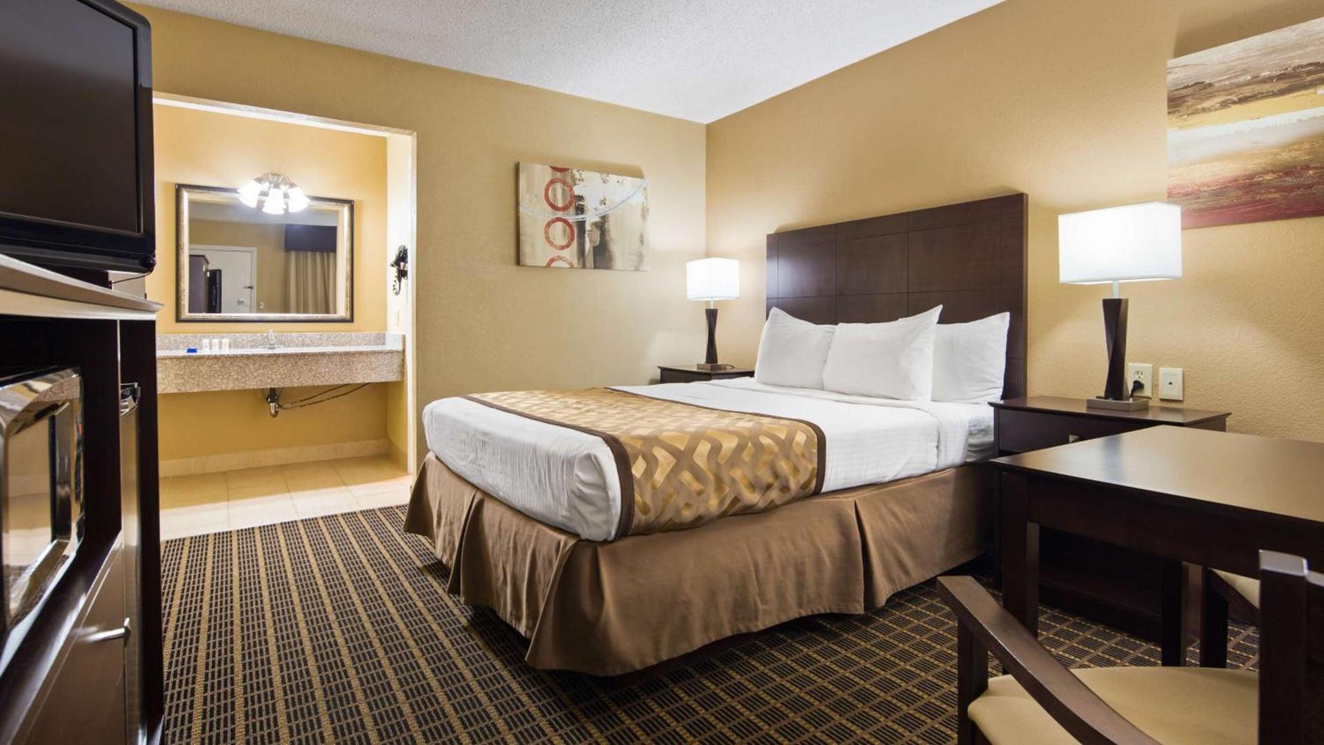 Best Western Green Tree Inn photo 9