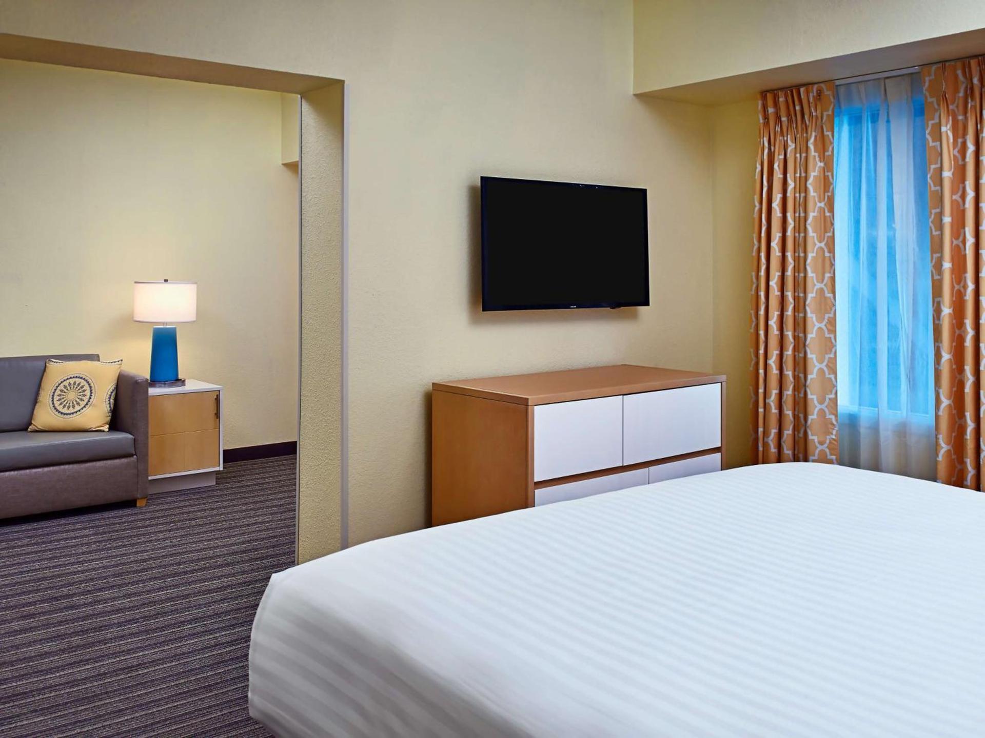 Sonesta Simply Suites Memphis East Poplar Pike photo 23