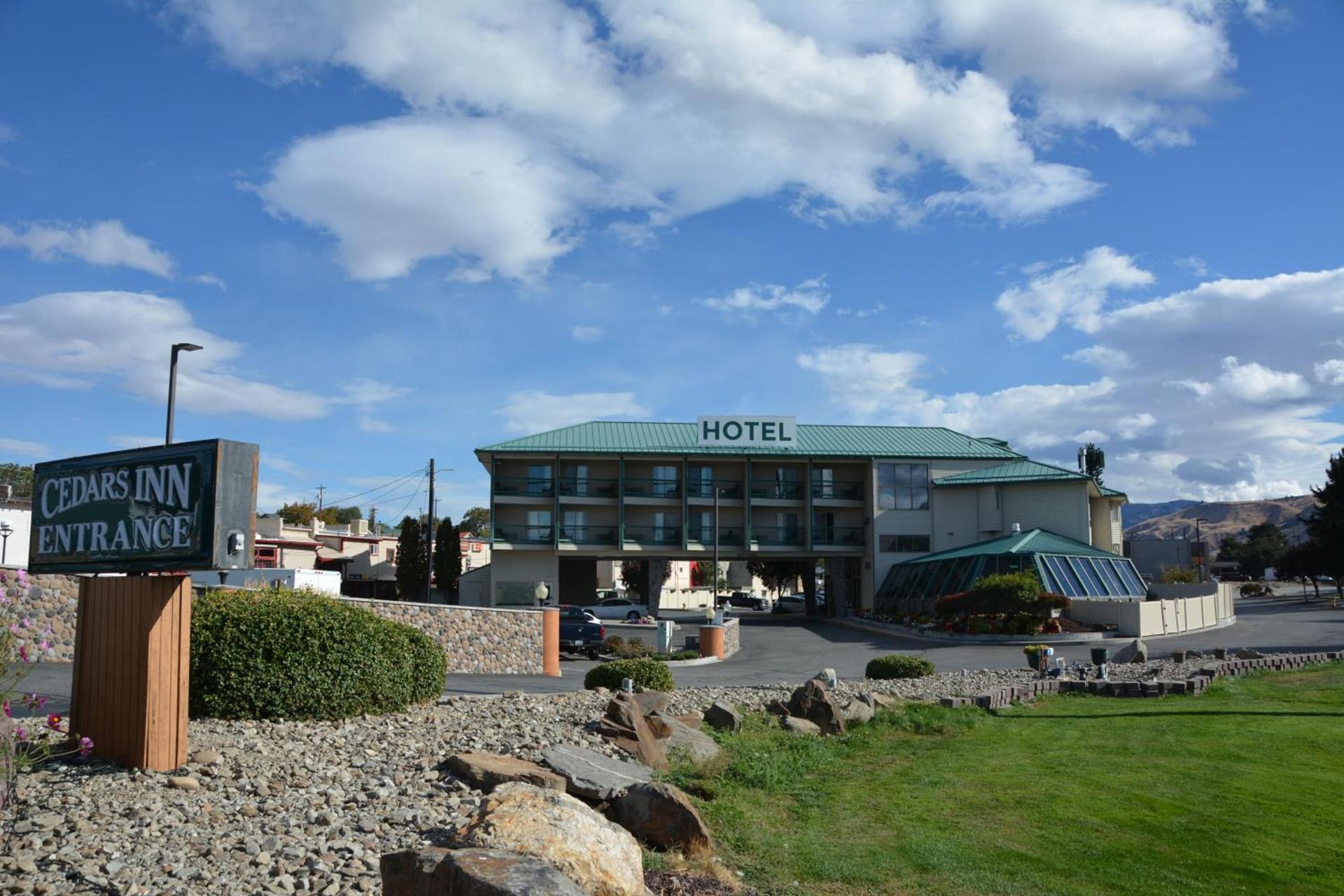 Cedars Inn photo 49