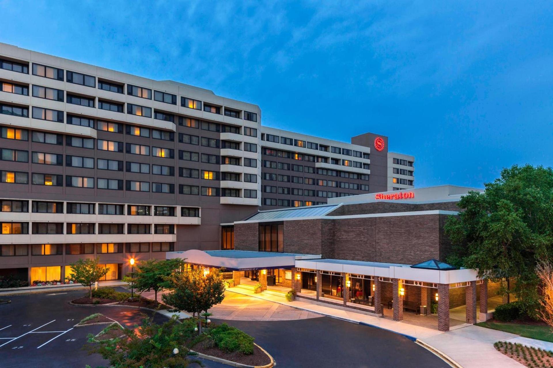 Sheraton Norfolk Waterside Hotel photo 4