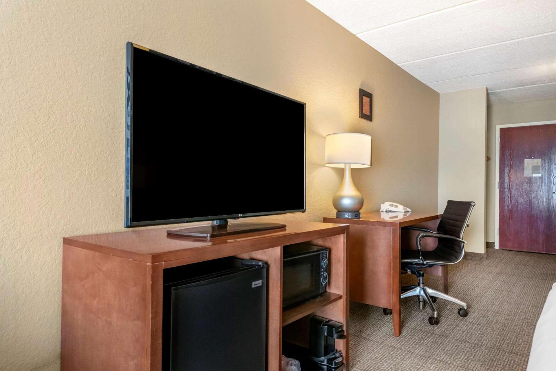 Comfort Inn & Suites Orlando North photo 21