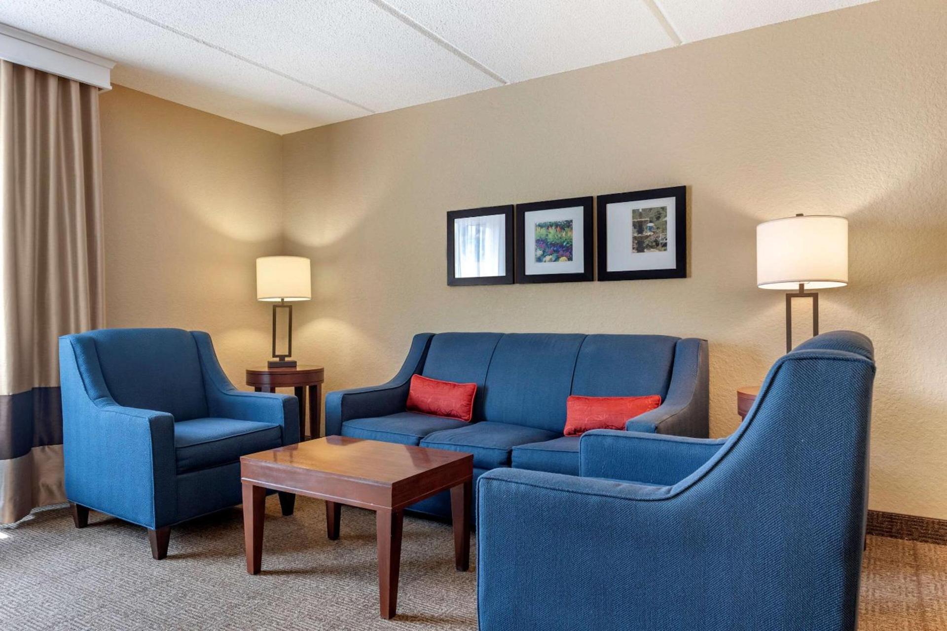 Comfort Inn & Suites Orlando North photo 27