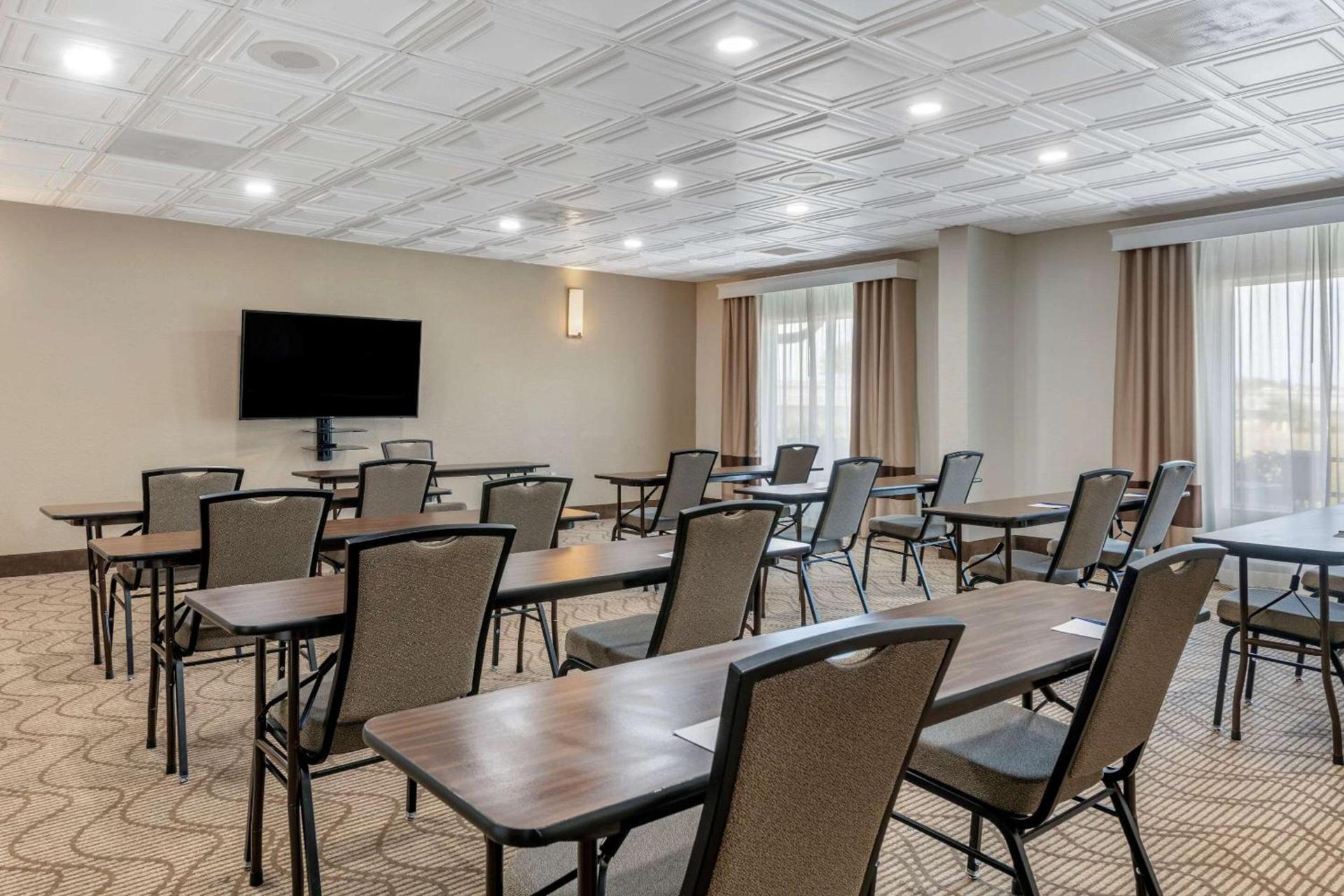 Comfort Inn & Suites Orlando North photo 37