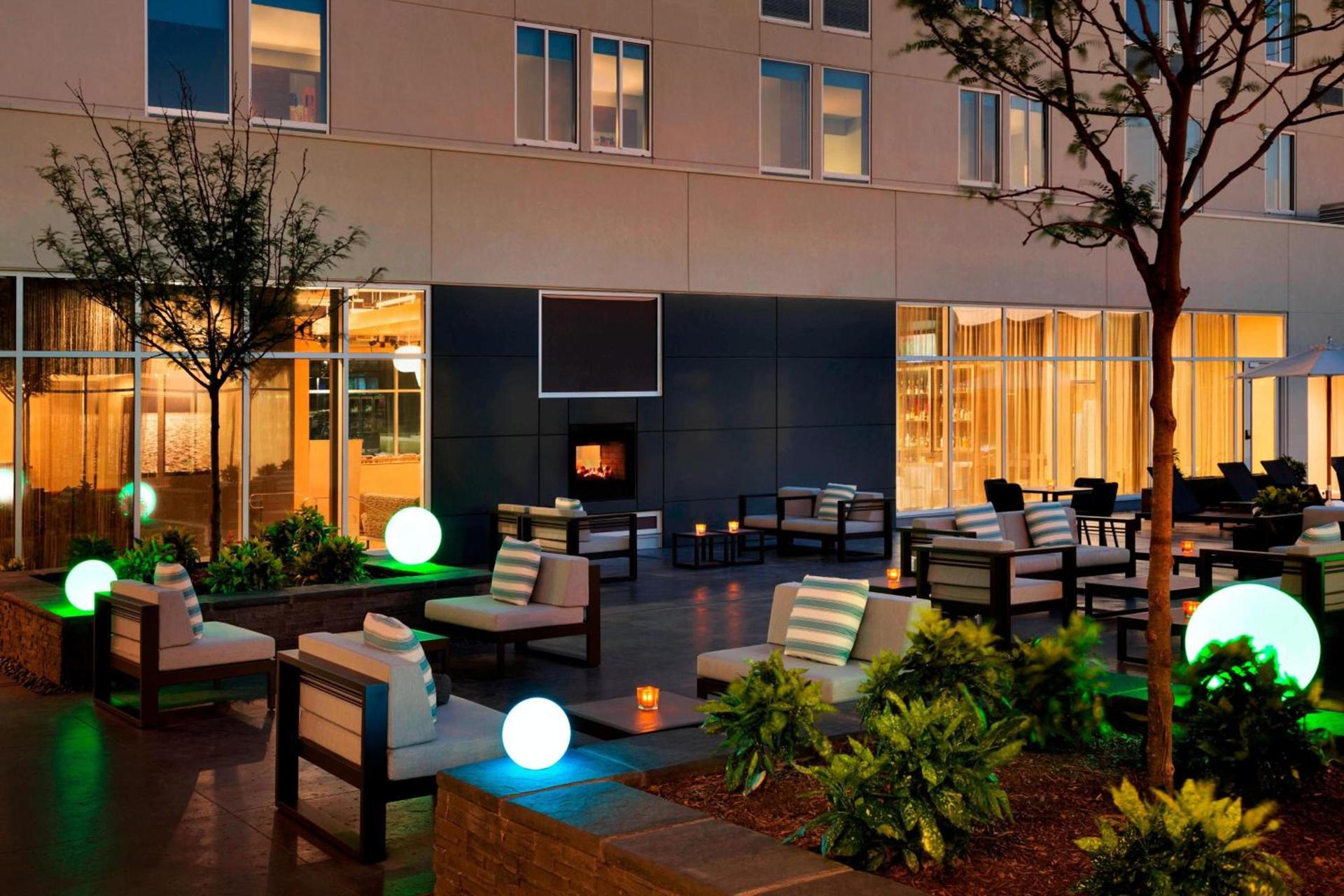Aloft by Marriott Dallas Love Field photo 3