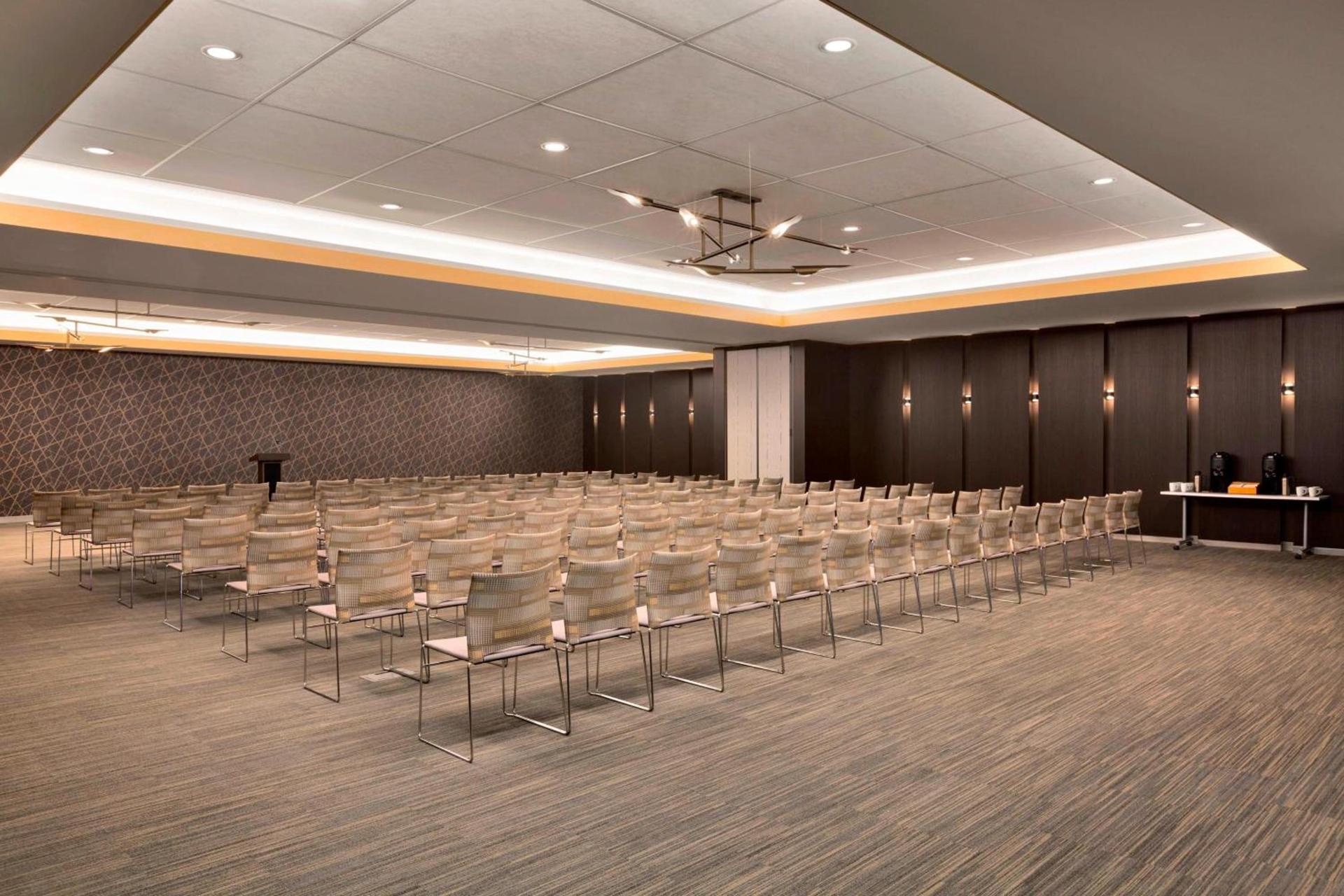 Aloft by Marriott Dallas Love Field photo 15