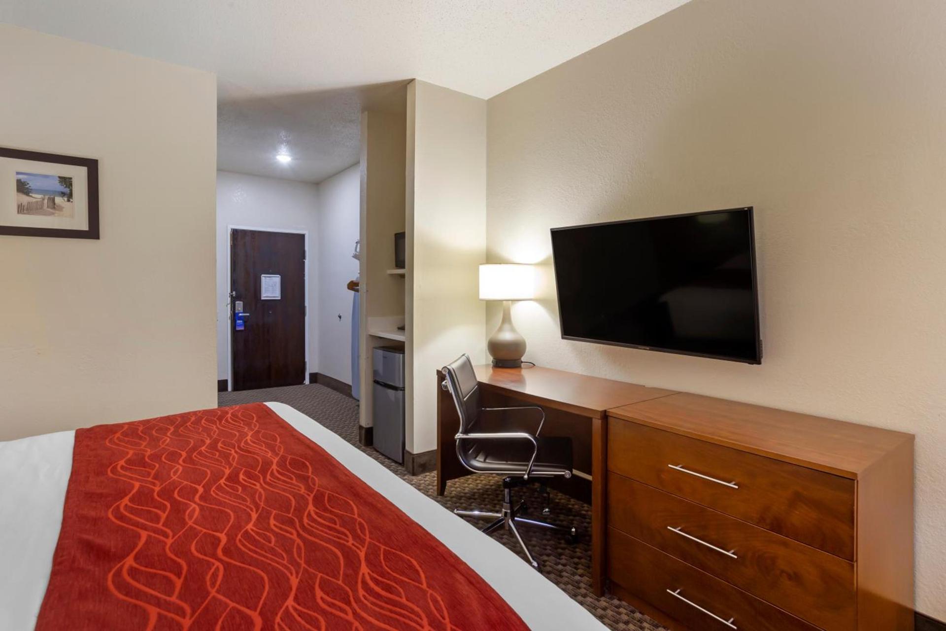 Comfort Inn Hobart-Merrillville I-65 photo 51