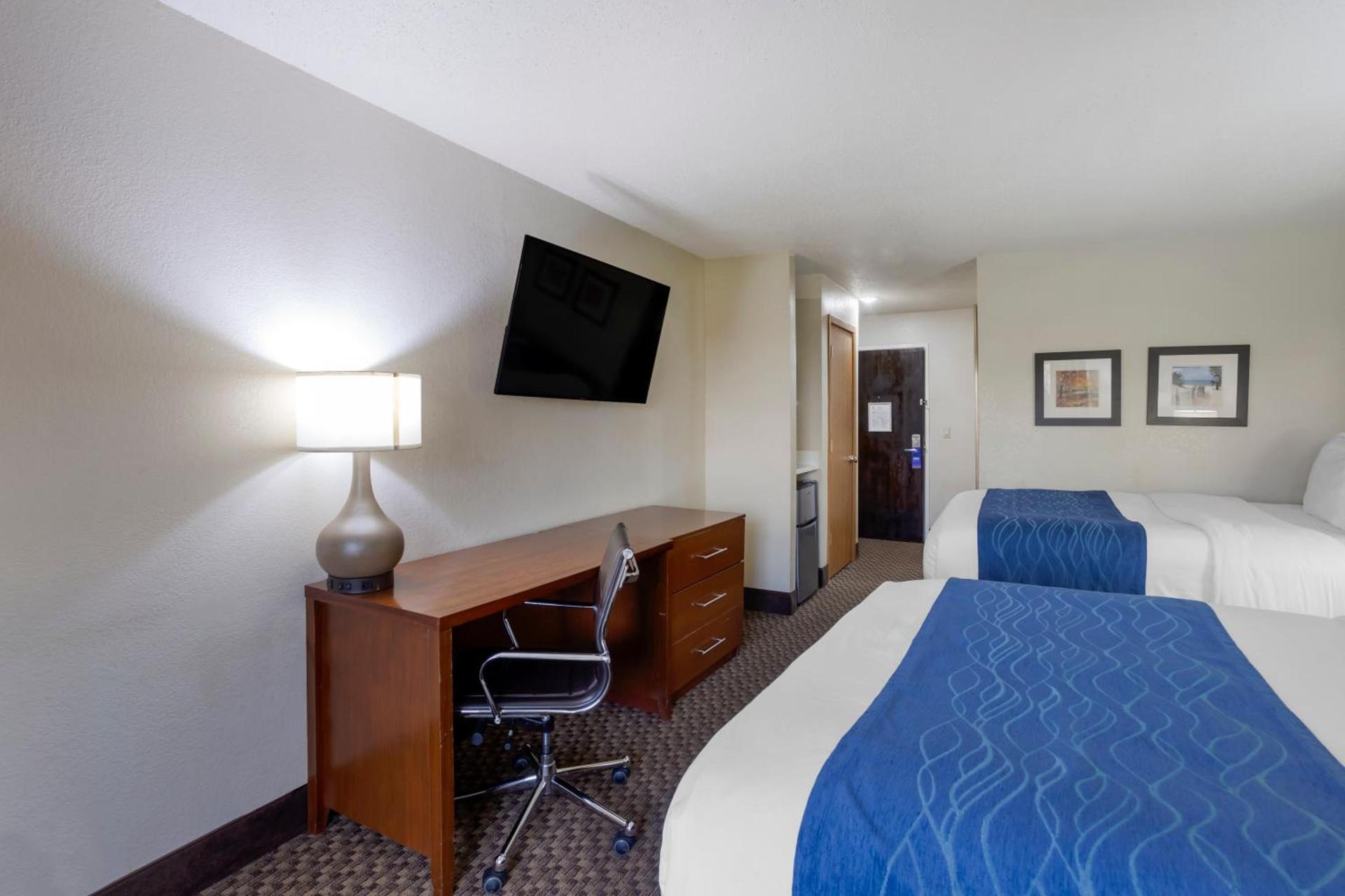 Comfort Inn Hobart-Merrillville I-65 photo 47