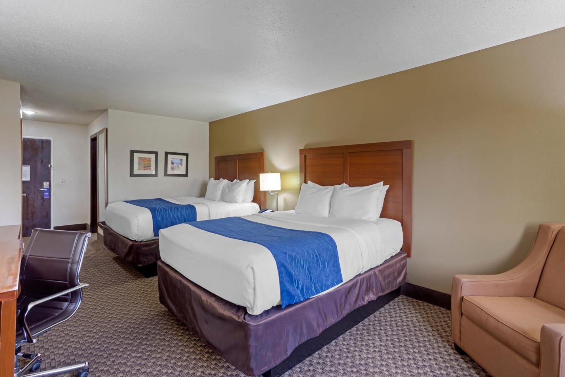 Comfort Inn Hobart-Merrillville I-65 photo 48