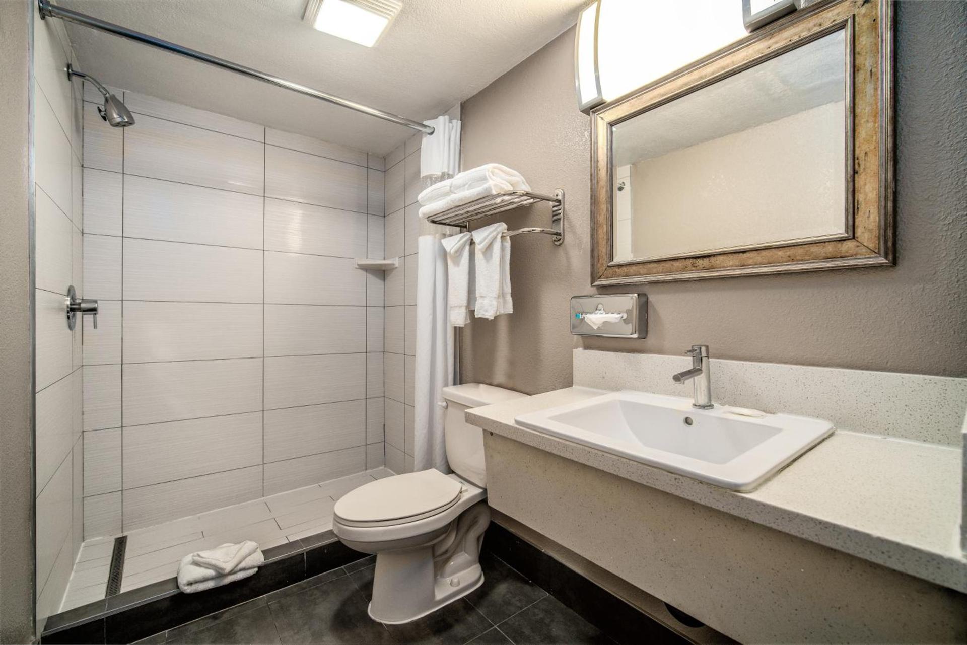 Studio 6 Suites Lawndale, CA South Bay photo 70