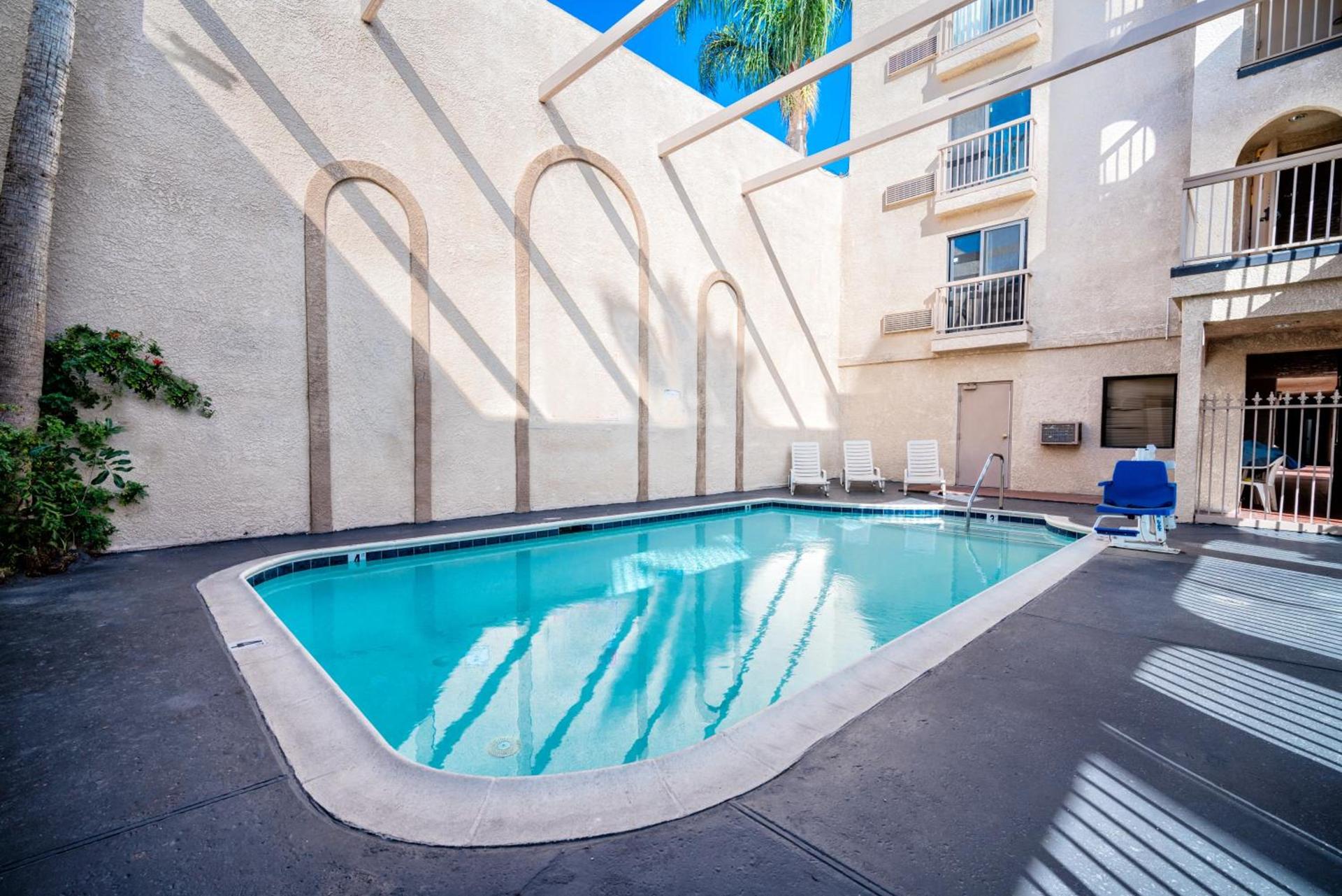 Studio 6 Suites Lawndale, CA South Bay photo 48