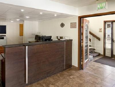 Suburban Studios photo 13