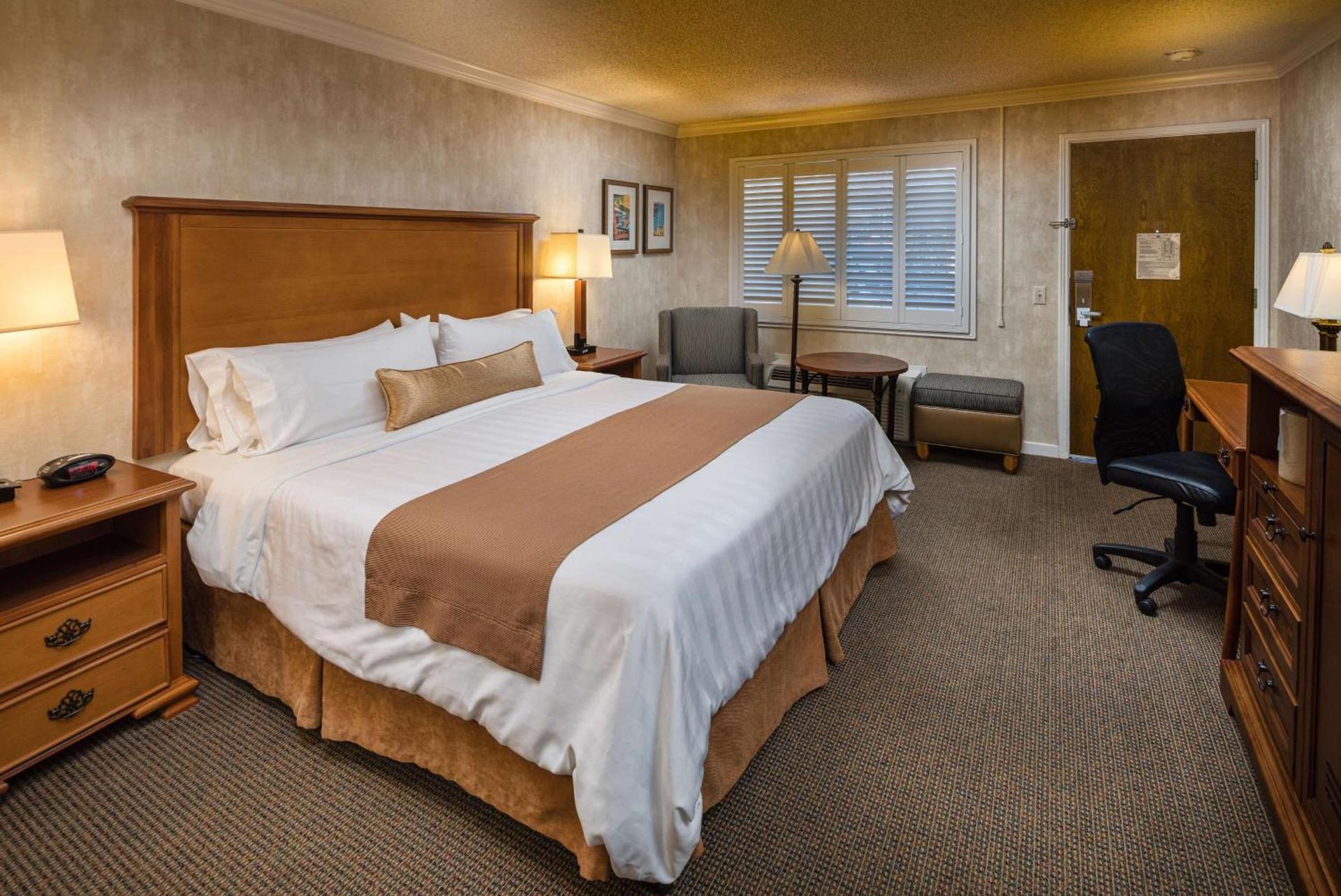 SFO El Rancho Inn SureStay Collection by Best Western photo 53