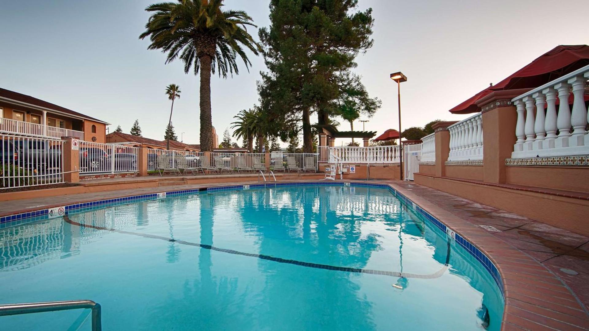 SFO El Rancho Inn SureStay Collection by Best Western photo 5