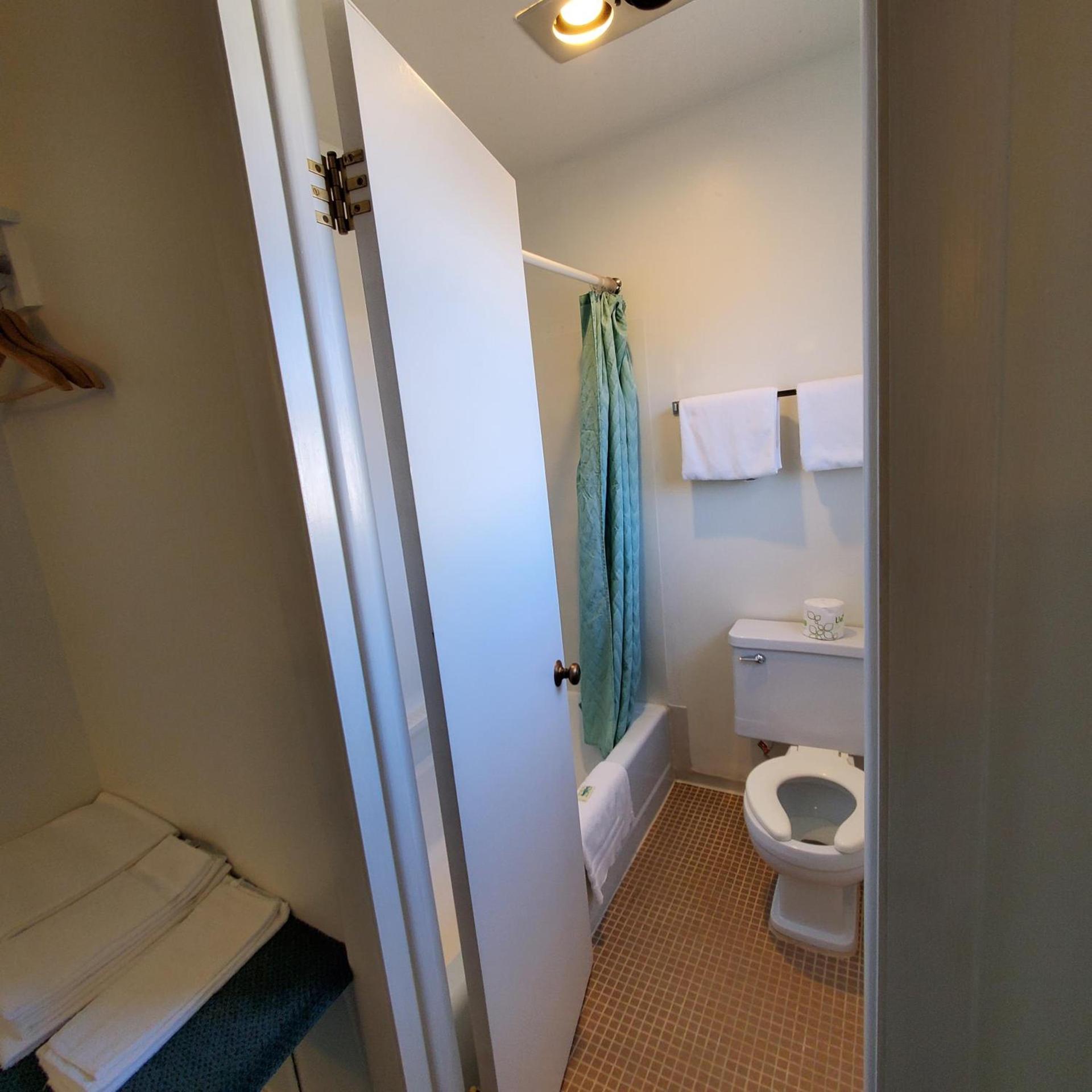 Robin Hood Motel photo 9
