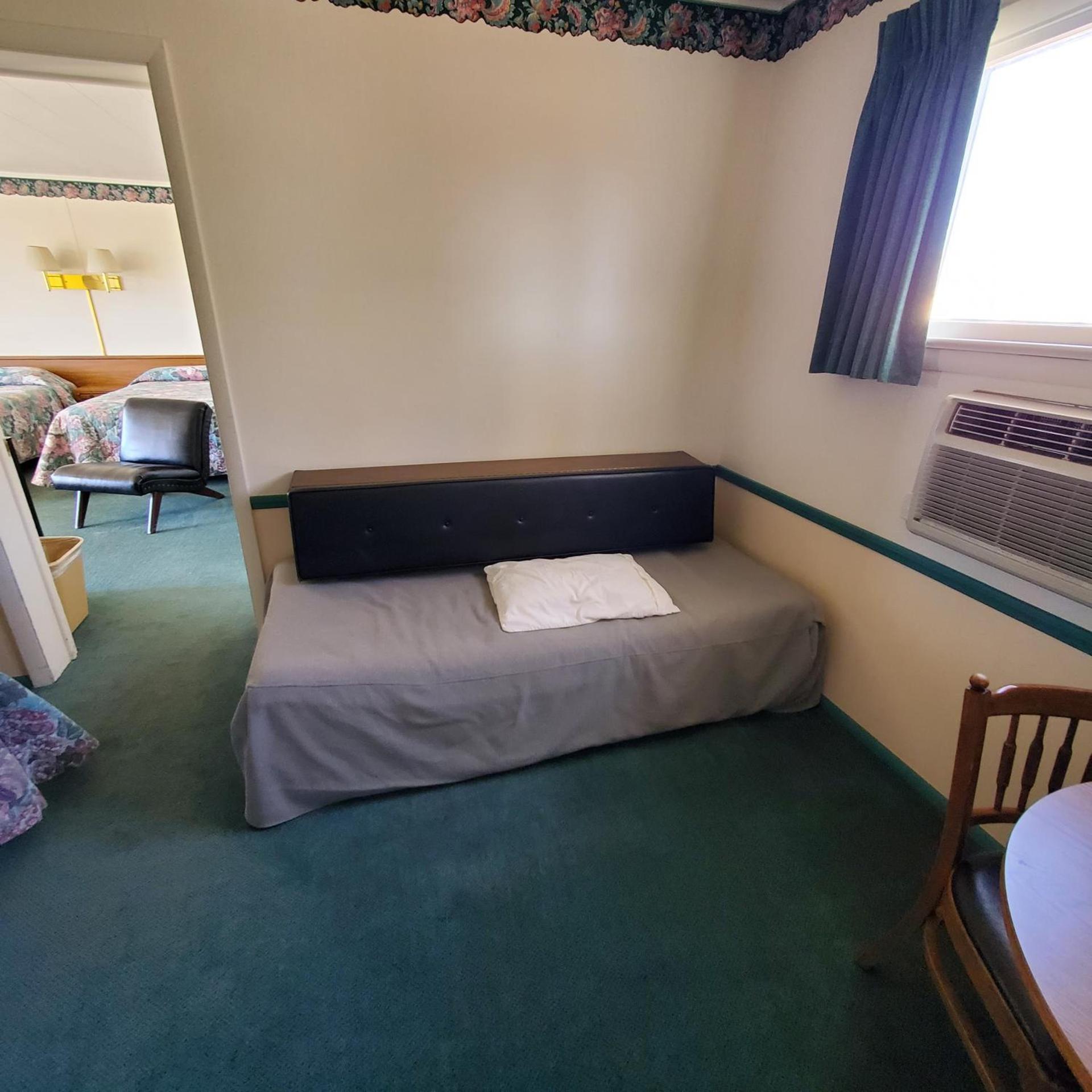 Robin Hood Motel photo 12