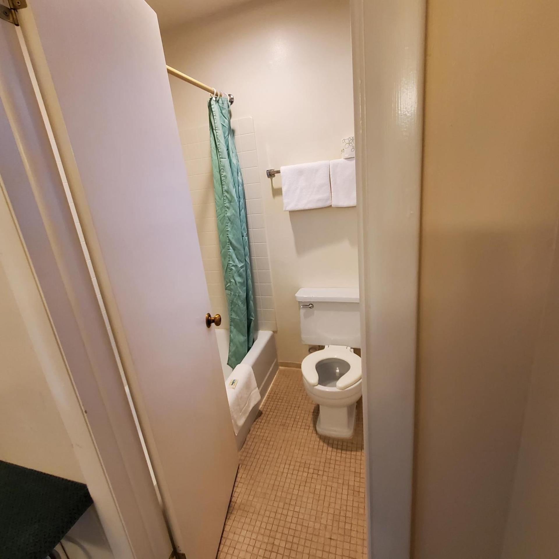 Robin Hood Motel photo 19