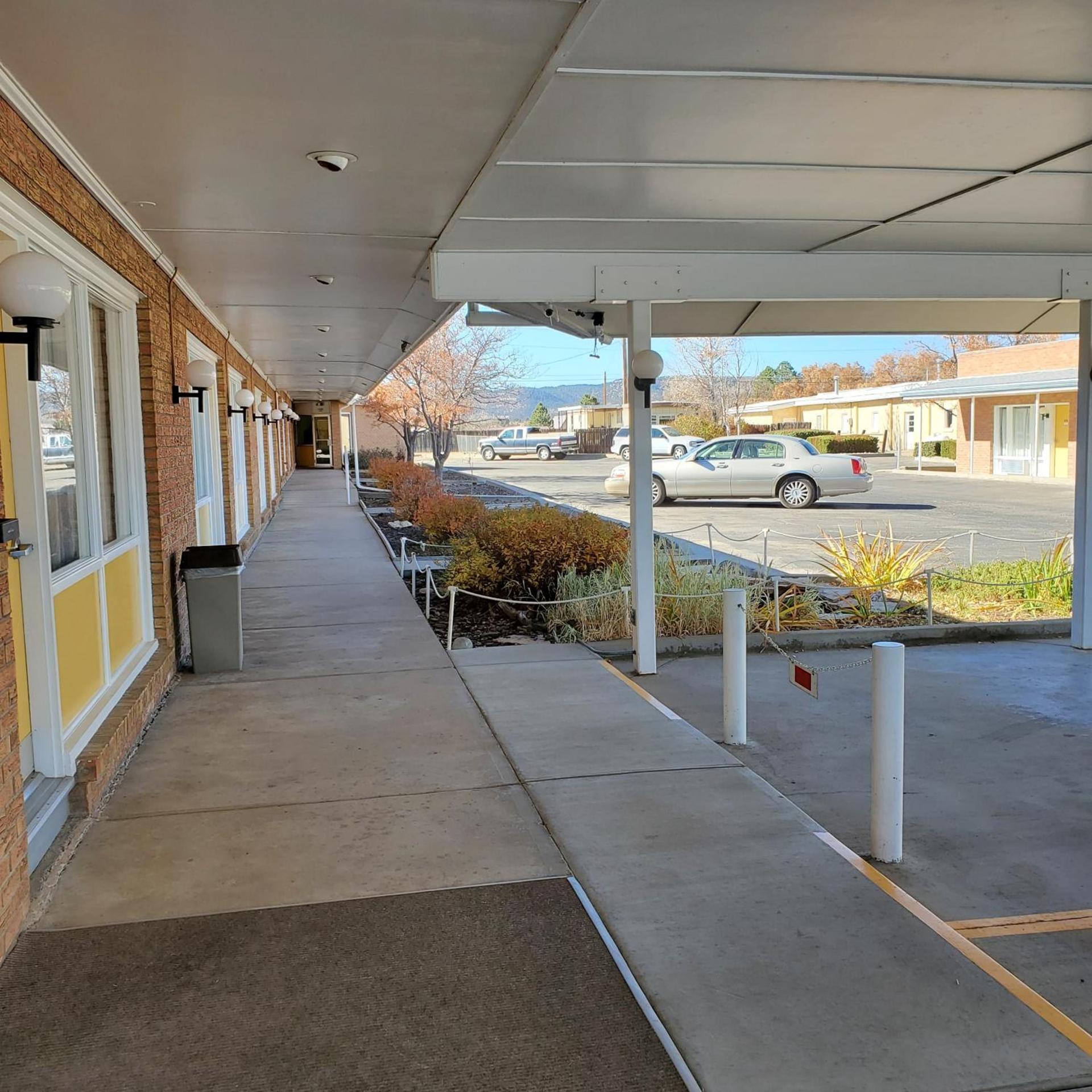 Robin Hood Motel photo 33