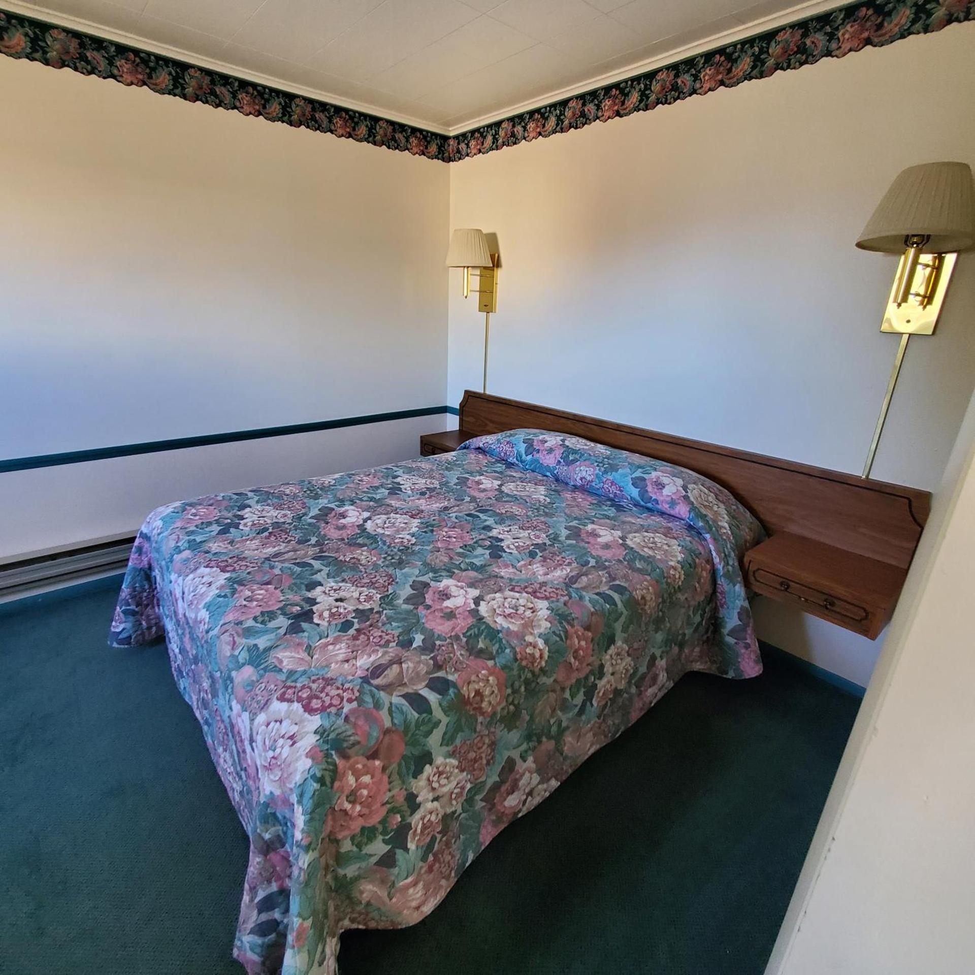 Robin Hood Motel photo 37