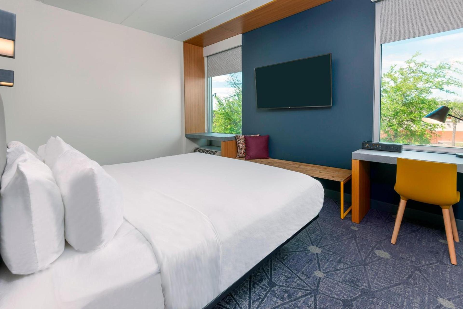 Aloft by Marriott Jacksonville Airport photo 8