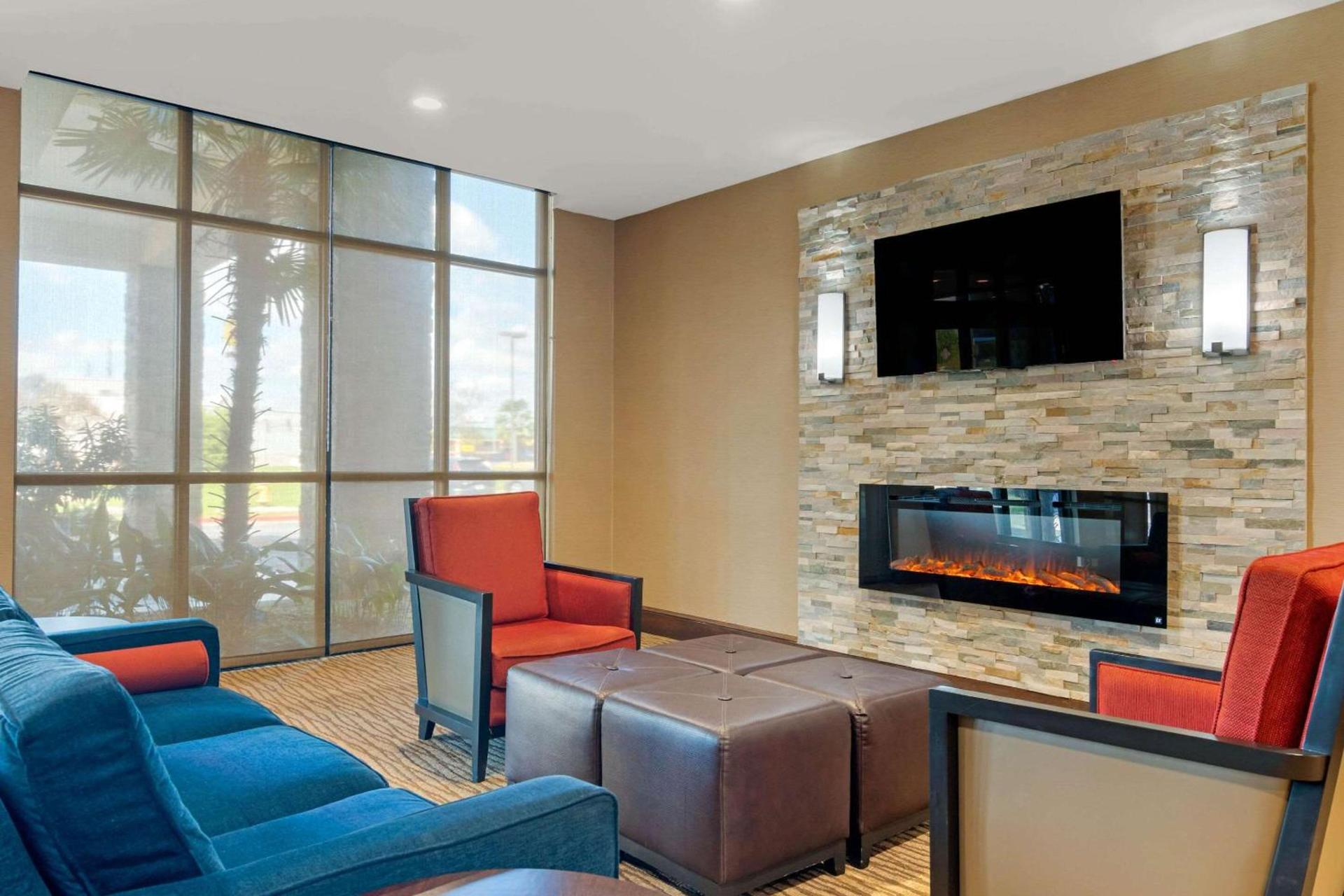 Comfort Suites Byron Warner Robins photo 5