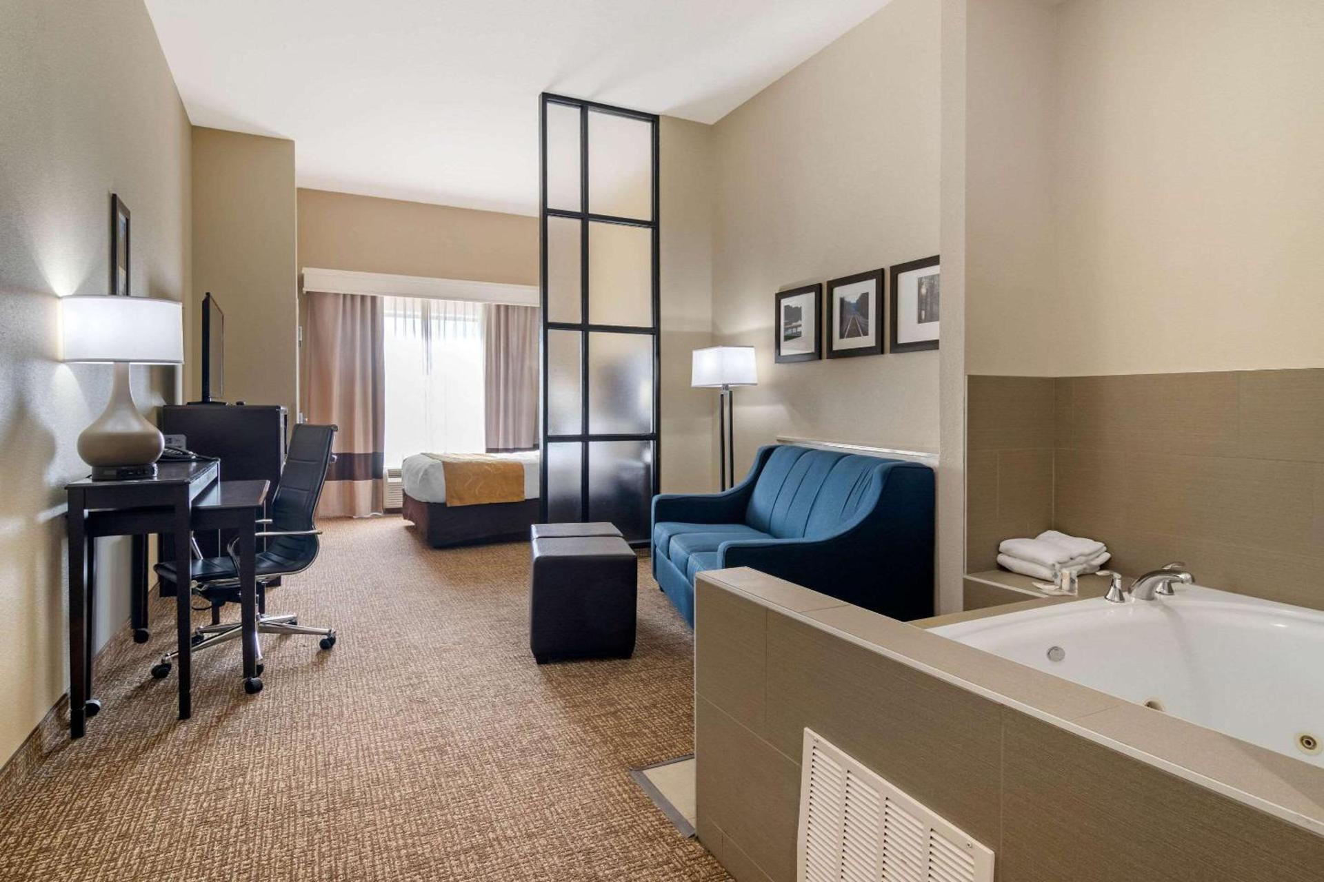 Comfort Suites Byron Warner Robins photo 17