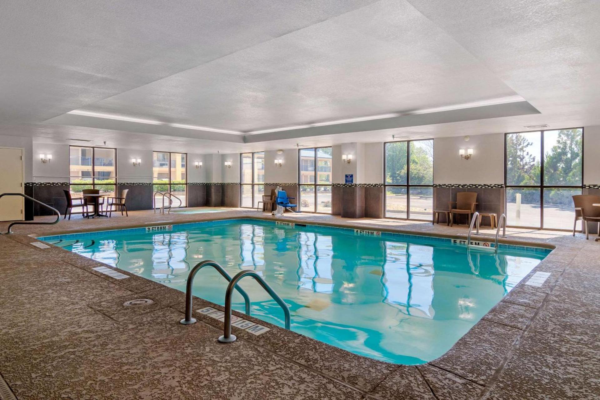 Comfort Suites Byron Warner Robins photo 23