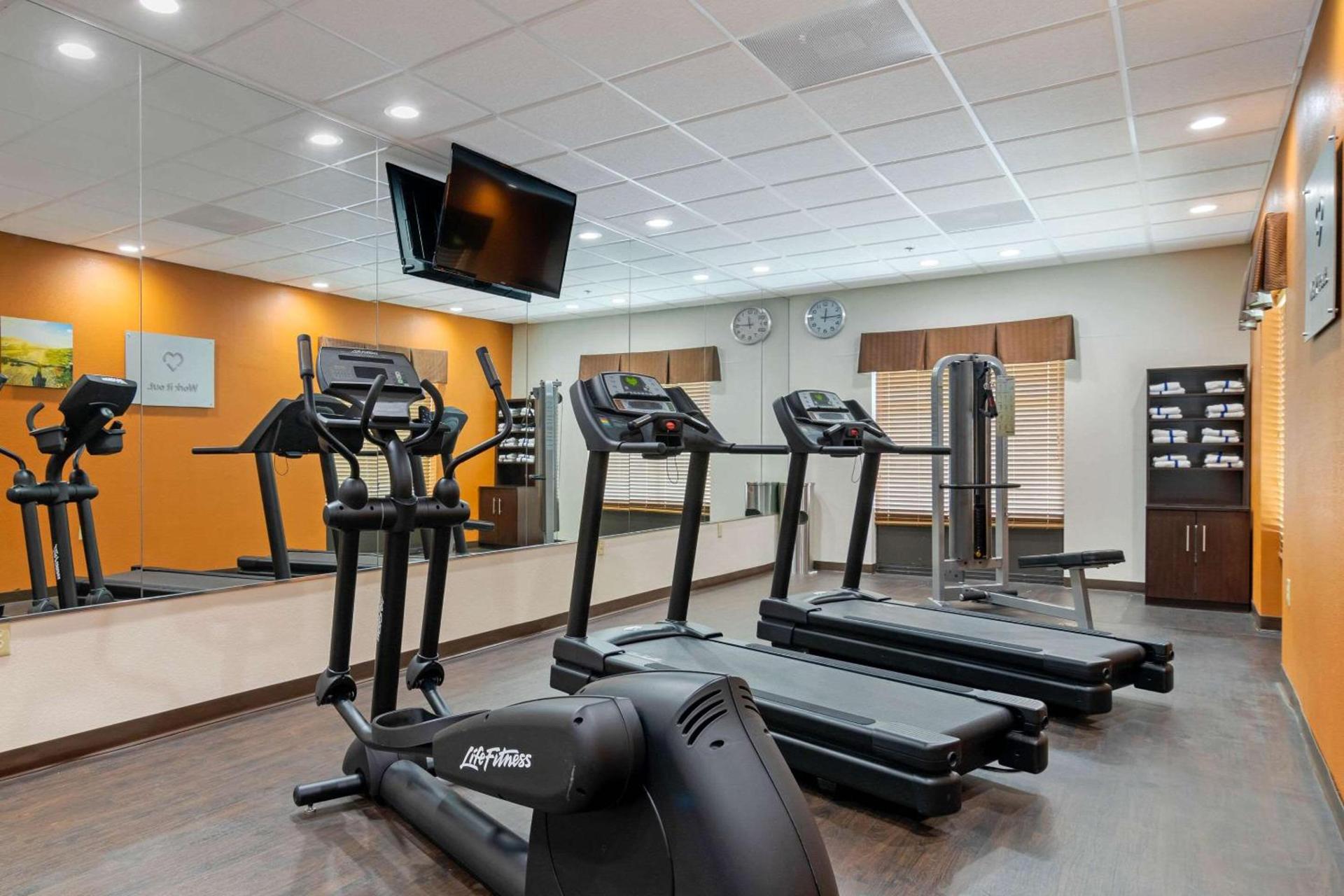 Comfort Suites Byron Warner Robins photo 25