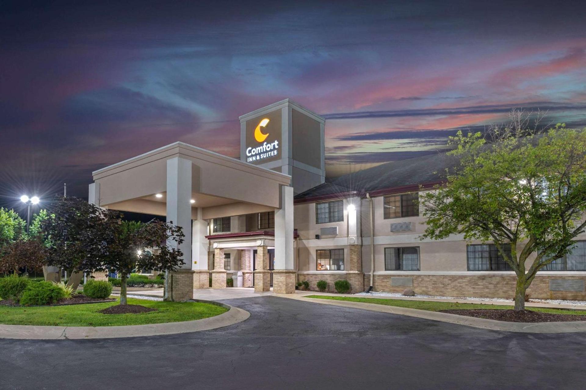 Comfort Inn & Suites Napoleon photo 4