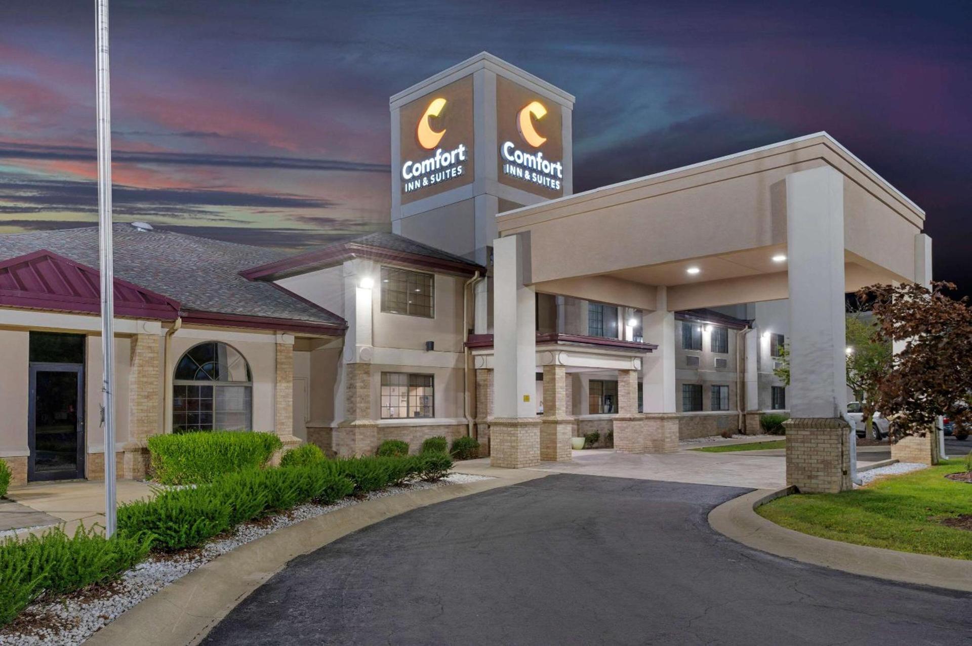 Comfort Inn & Suites Napoleon photo 7