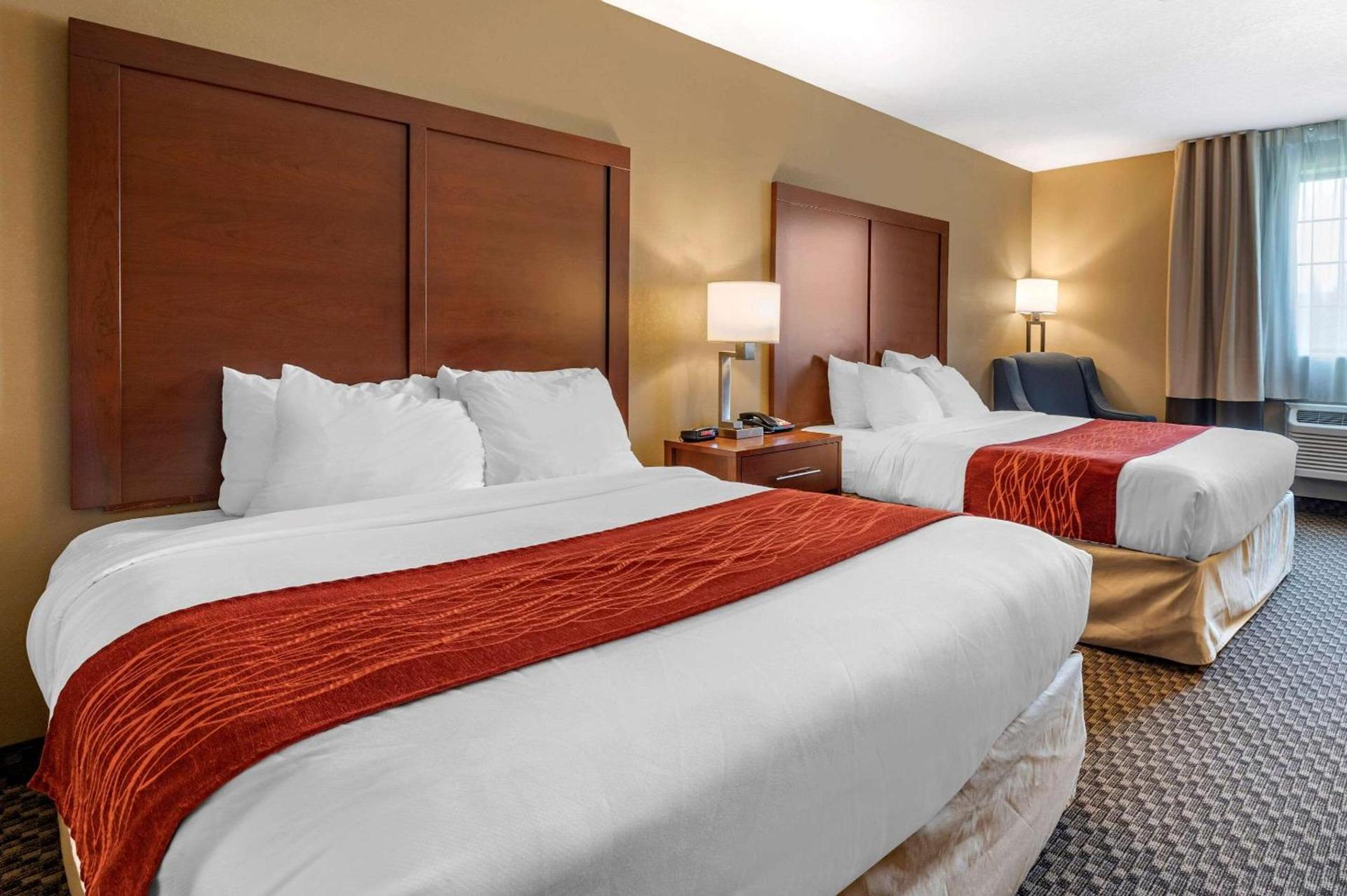 Comfort Inn & Suites Napoleon photo 19