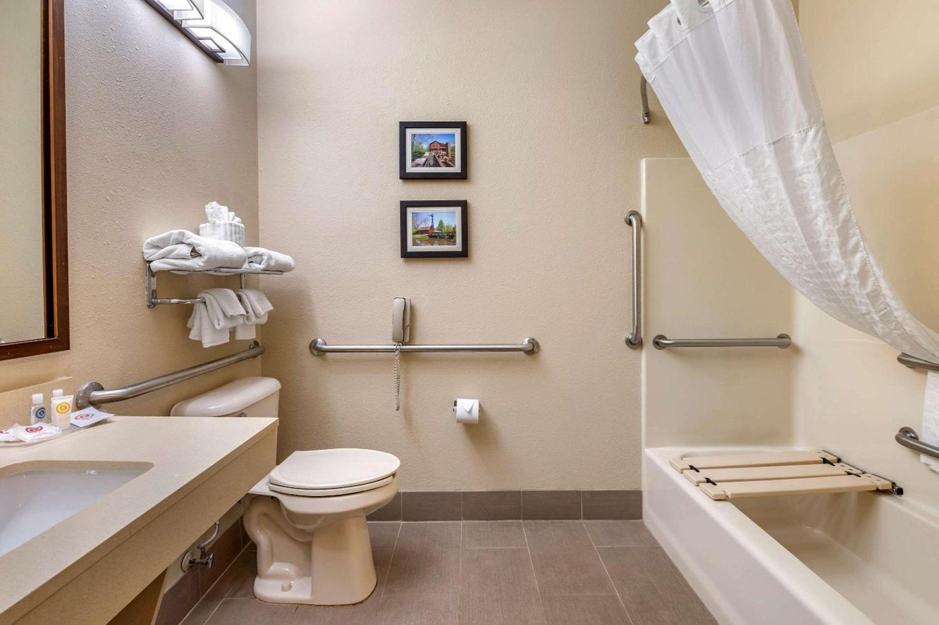 Comfort Suites Elkhart North photo 15